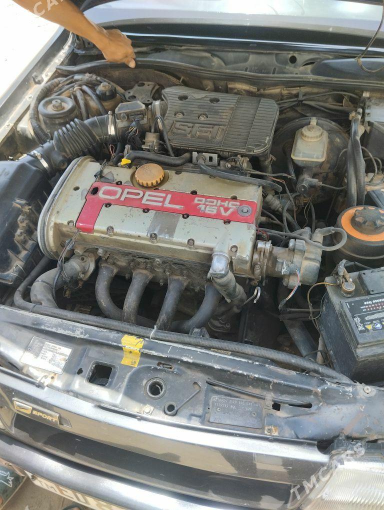 Opel Vectra 1990 - 30 000 TMT - Mary - img 1