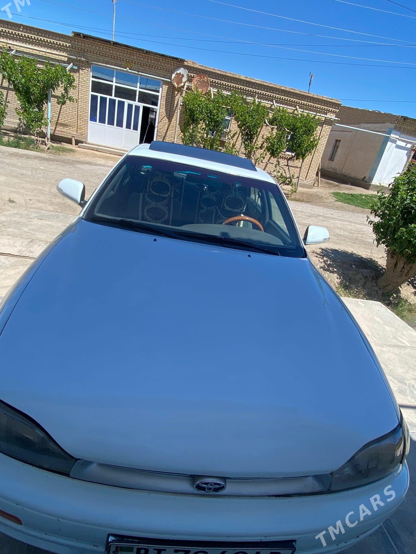 Toyota Camry 1993 - 110 000 TMT - Dänew - img 1