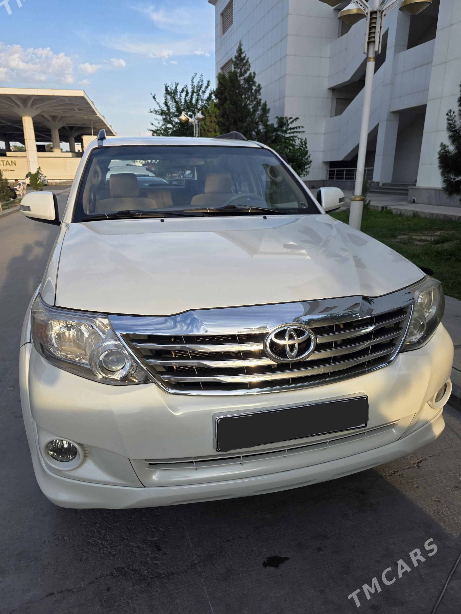 Toyota Fortuner 2013 - 400 000 TMT - Ашхабад - img 1
