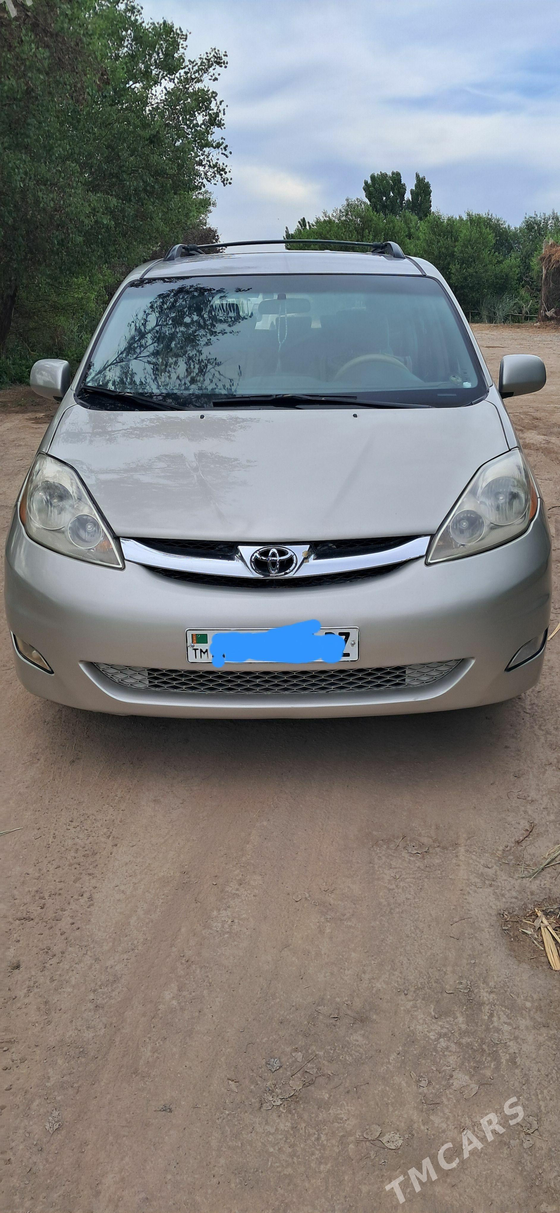 Toyota Sienna 2005 - 230 000 TMT - Gubadag - img 1