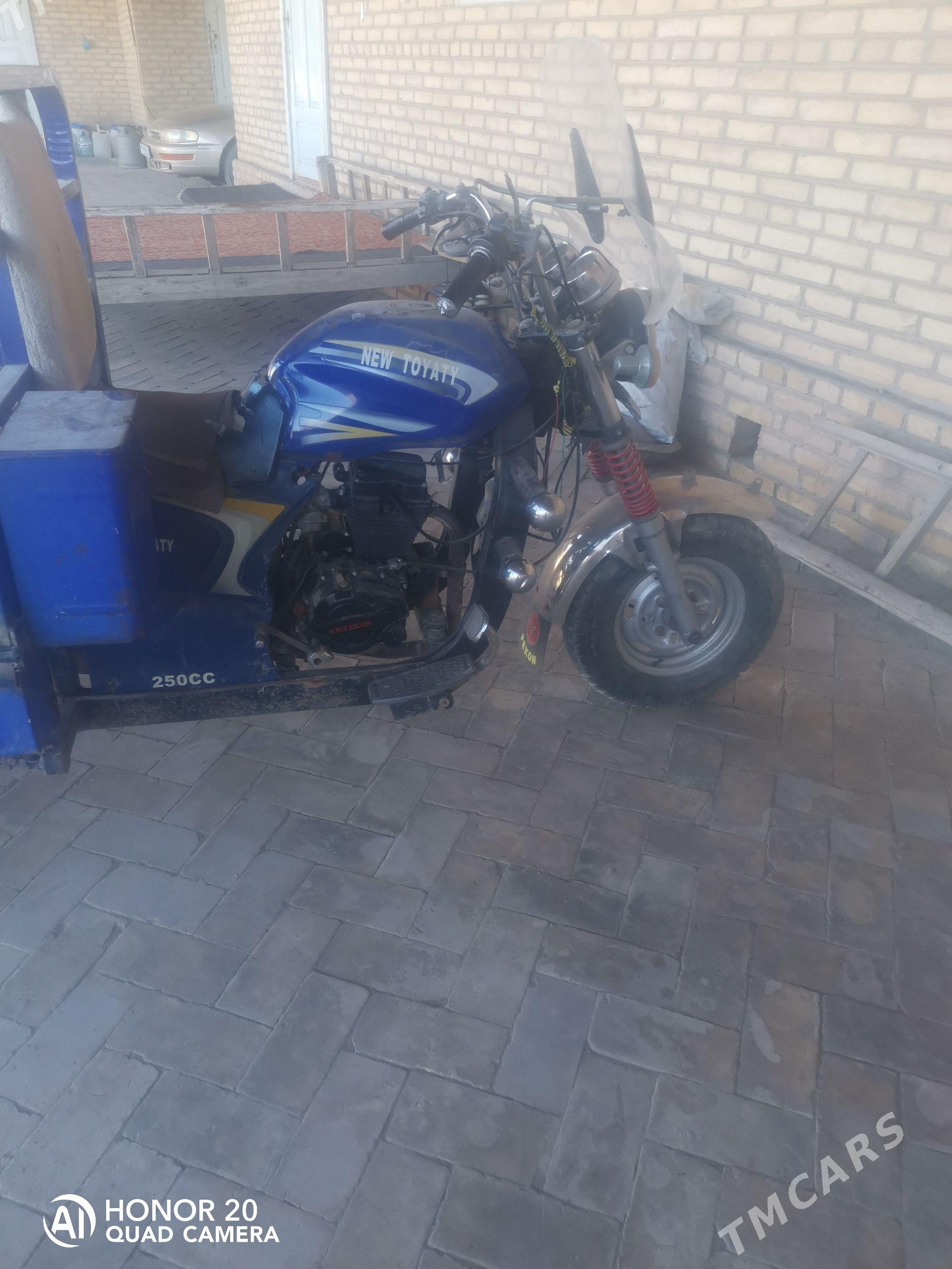 Fekon FK200-14G 2015 - 16 000 TMT - Халач - img 1