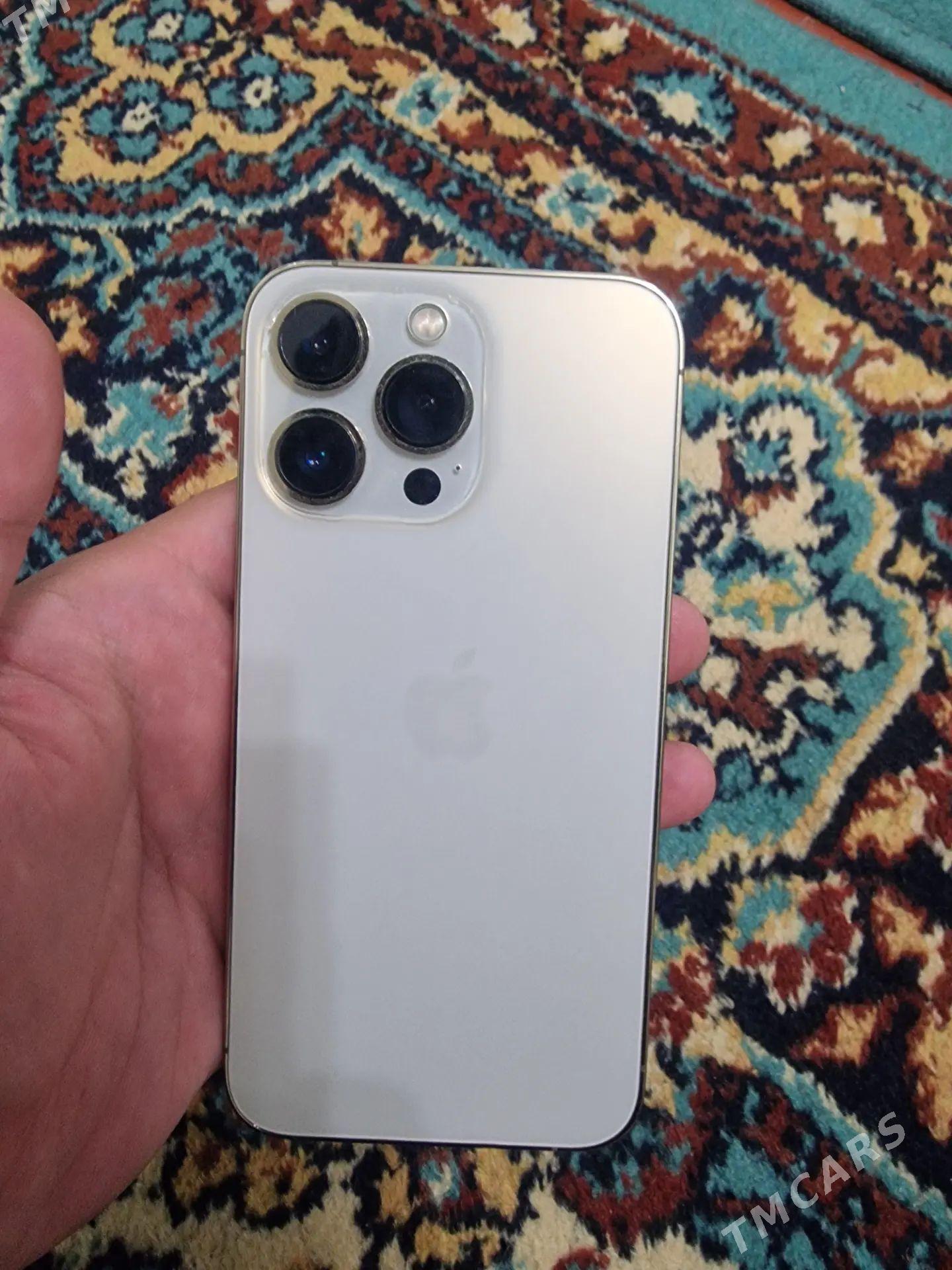 iPhone 13 pro gold - Гаудан "В" - img 1
