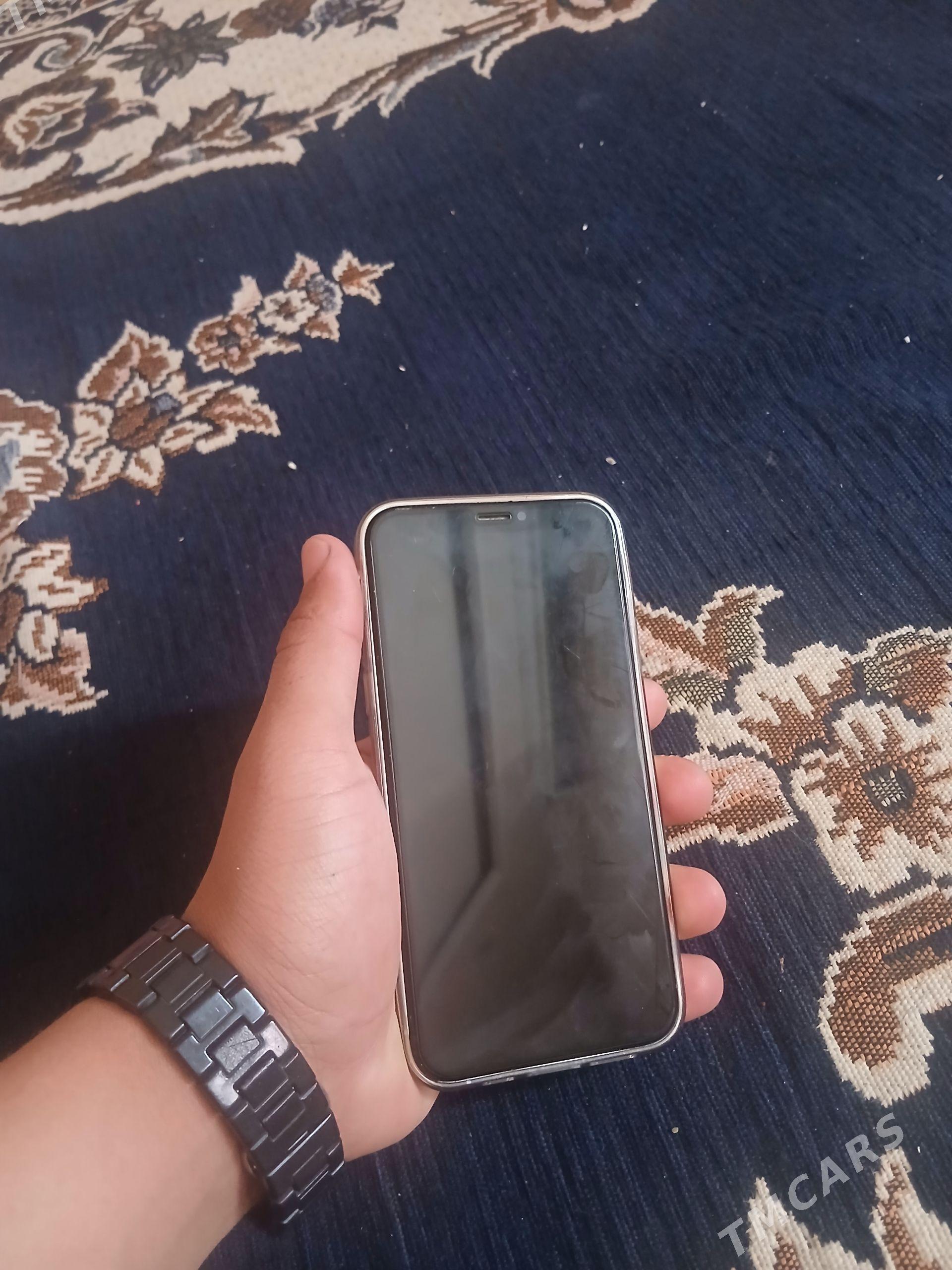 IPHONE XS DEN 17 PRO OWURLEN - Бахарден - img 1