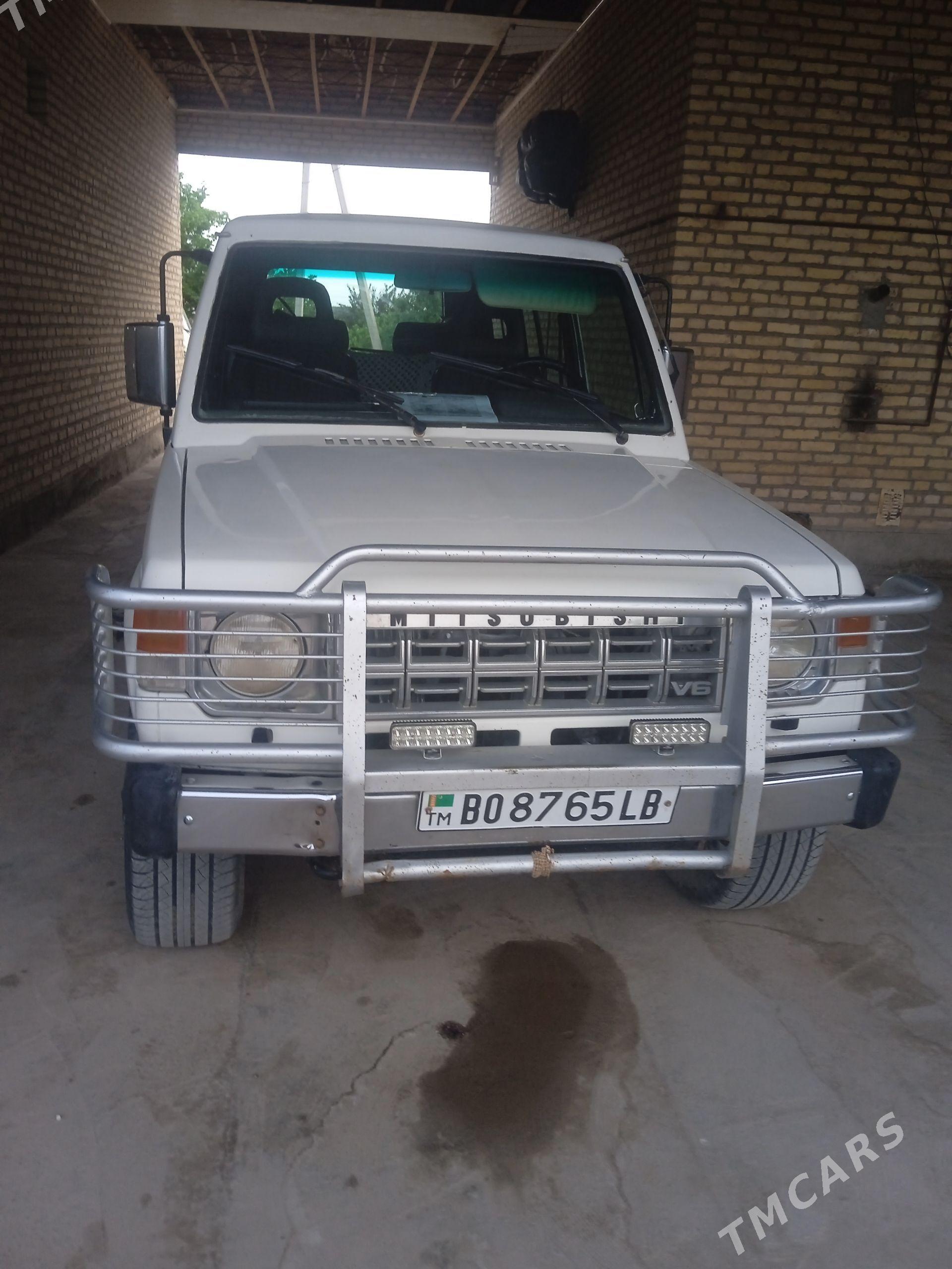 Mitsubishi Pajero 1989 - 60 000 TMT - Гарабекевюл - img 1