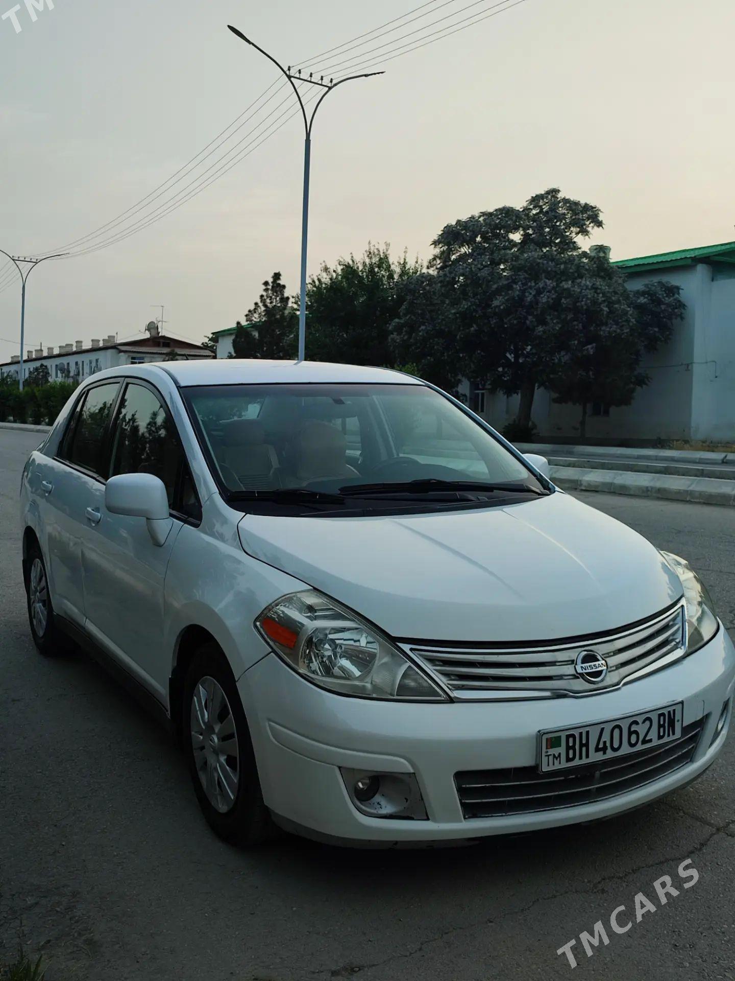 Nissan Versa 2011 - 134 000 TMT - Балканабат - img 1