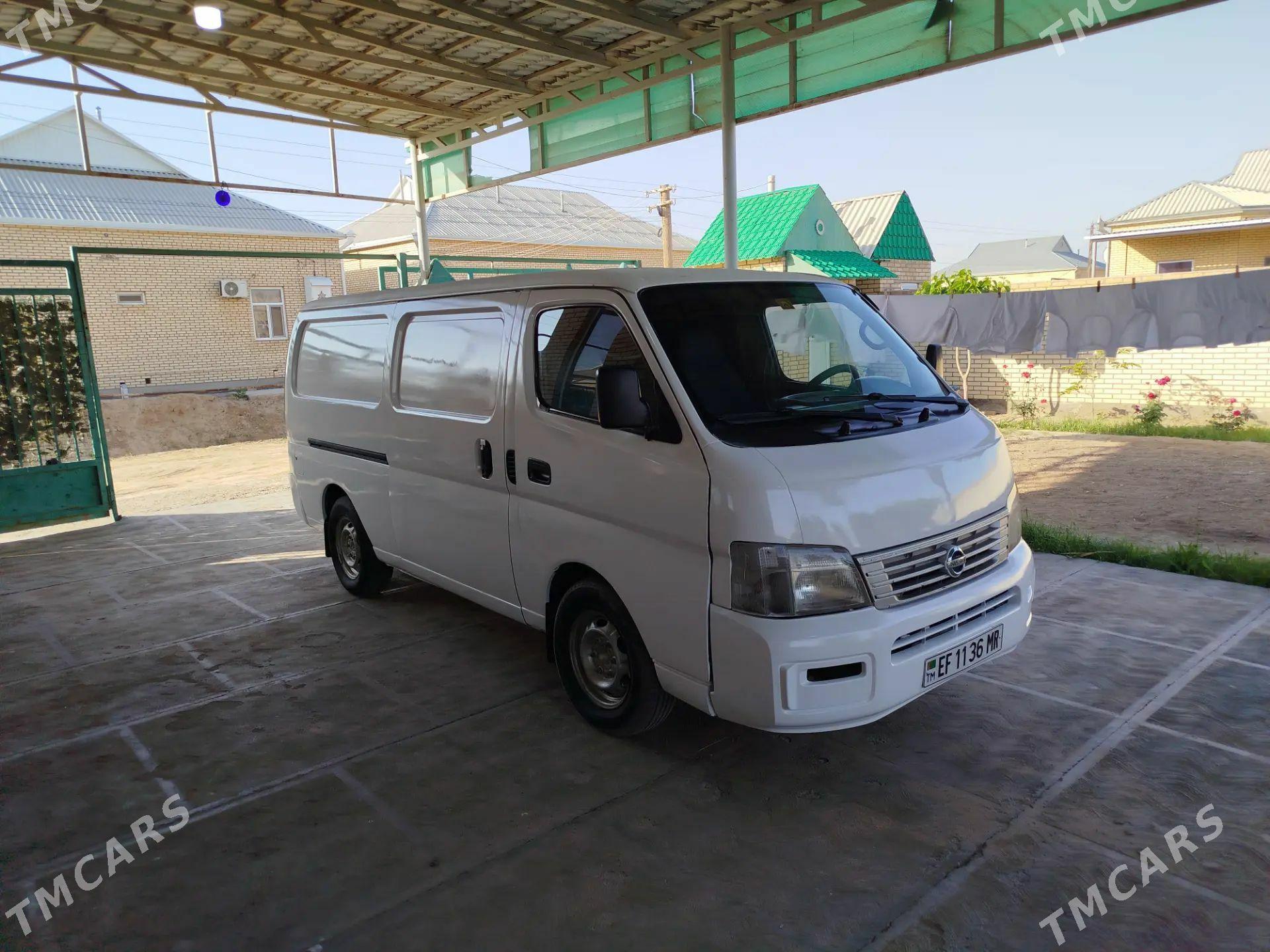 Nissan Urvan 2006 - 120 000 TMT - Мары - img 1