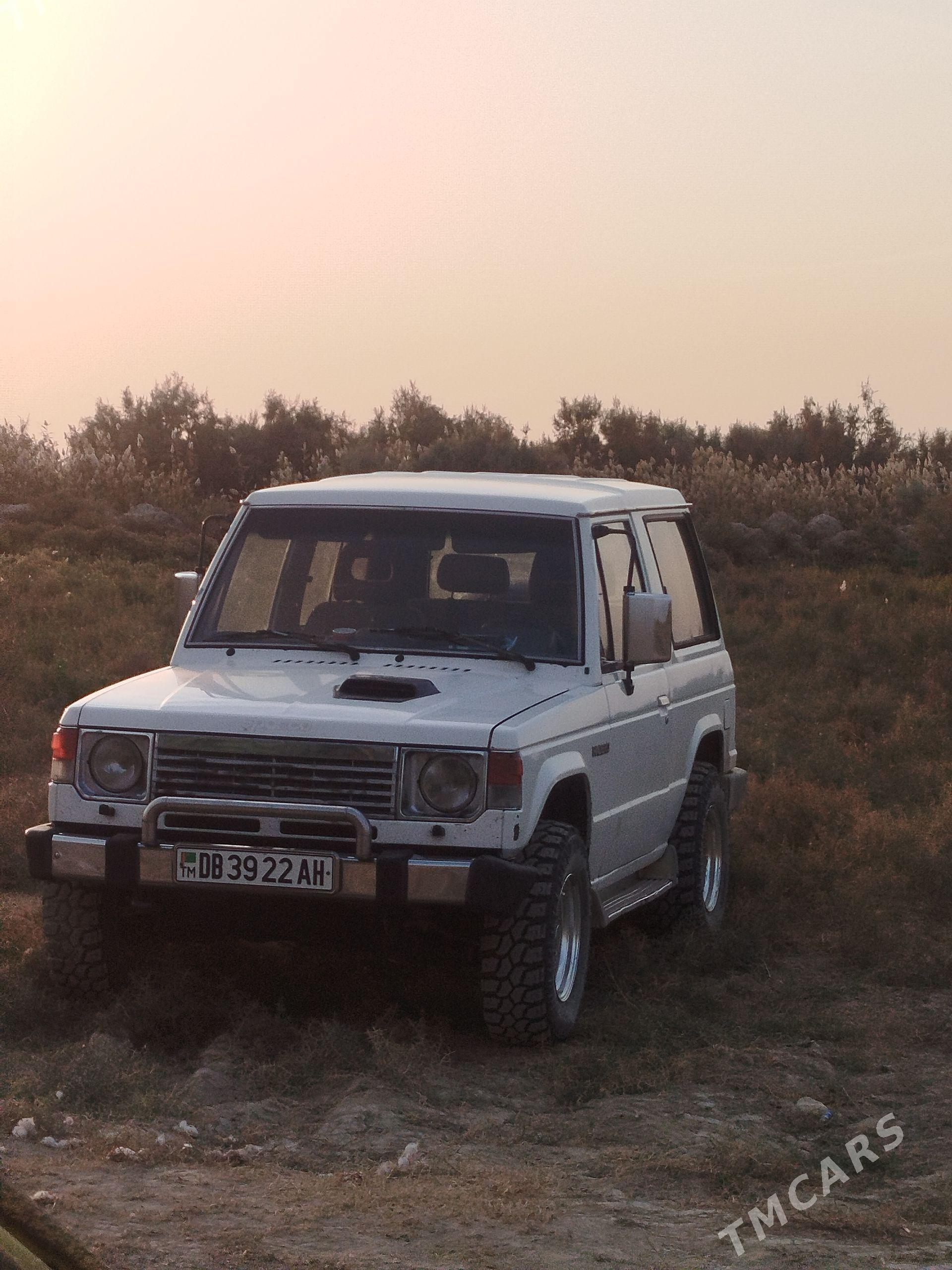 Mitsubishi L200 1990 - 60 000 TMT - Бахарден - img 1