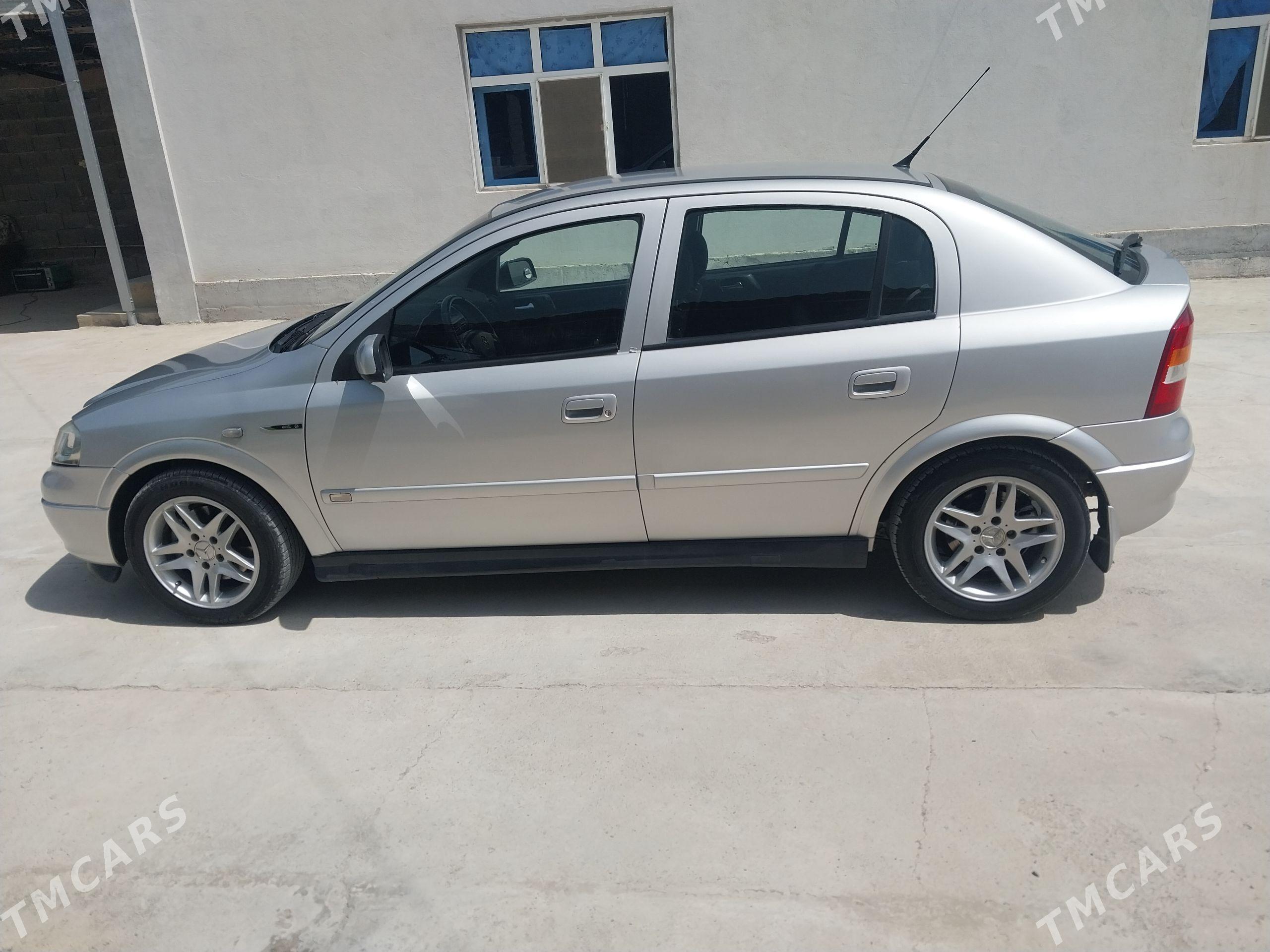 Opel Astra 2002 - 105 000 TMT - Бахарден - img 1