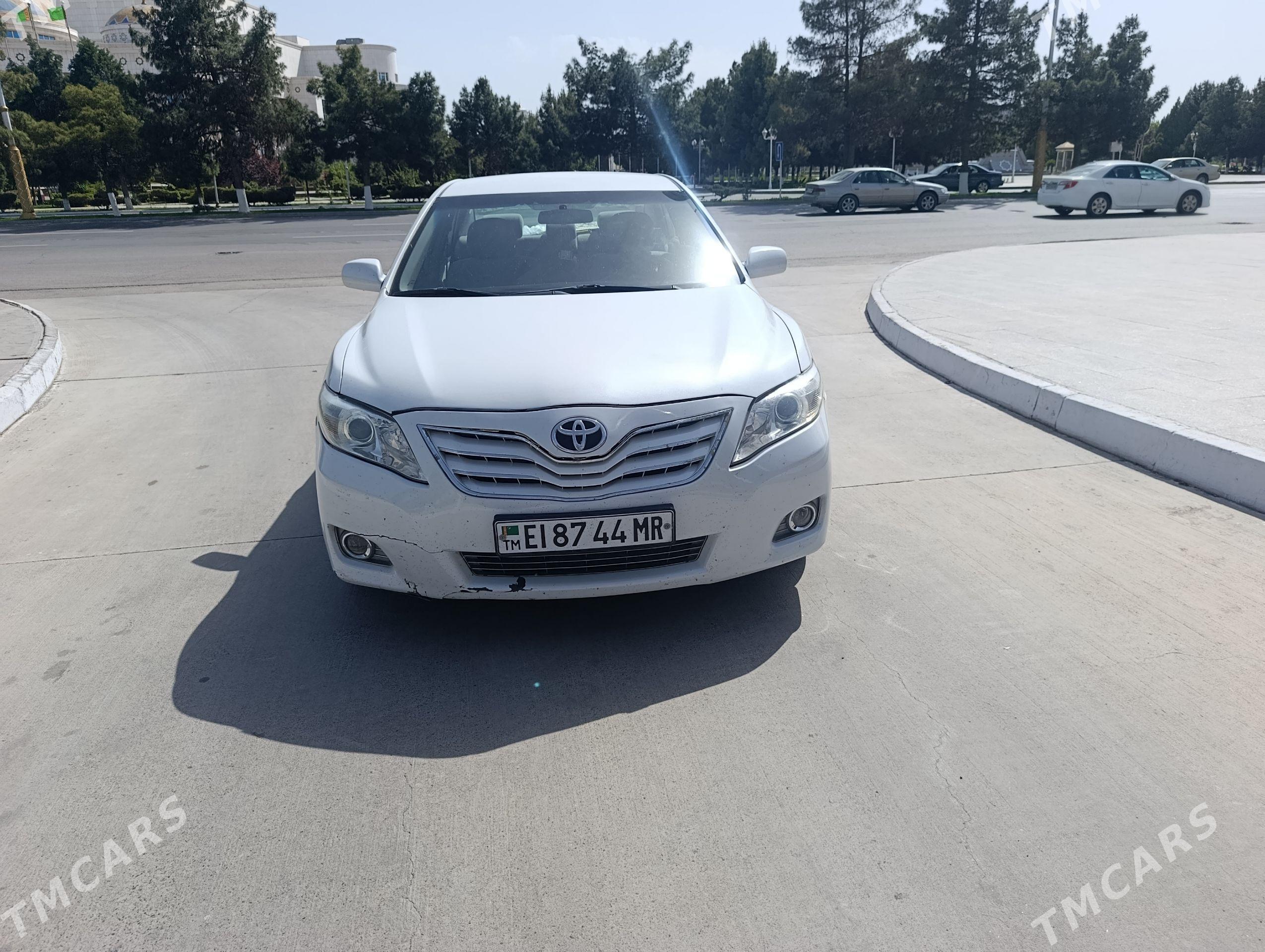 Toyota Camry 2011 - 220 000 TMT - Мары - img 1