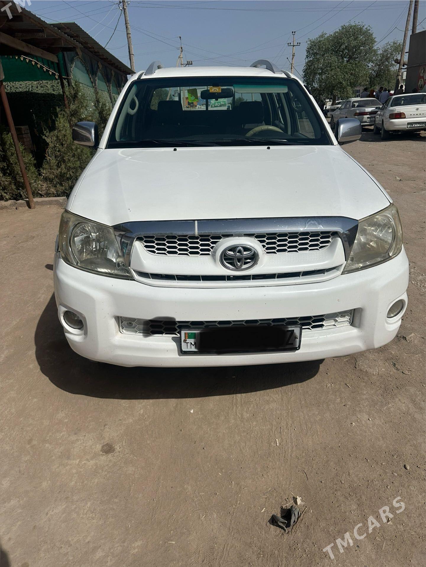 Toyota Hilux 2008 - 350 000 TMT - Акдепе - img 1