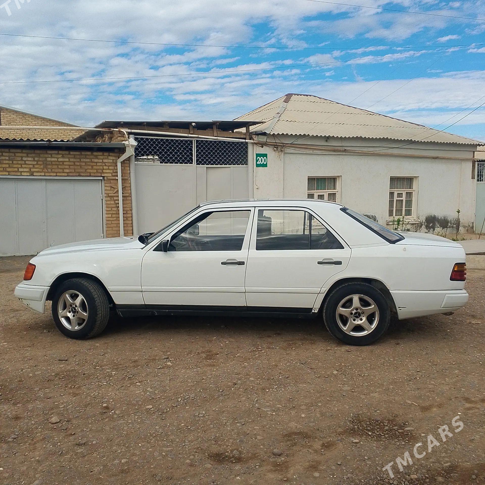 Mercedes-Benz 230E 1989 - 50 000 TMT - Baýramaly - img 1