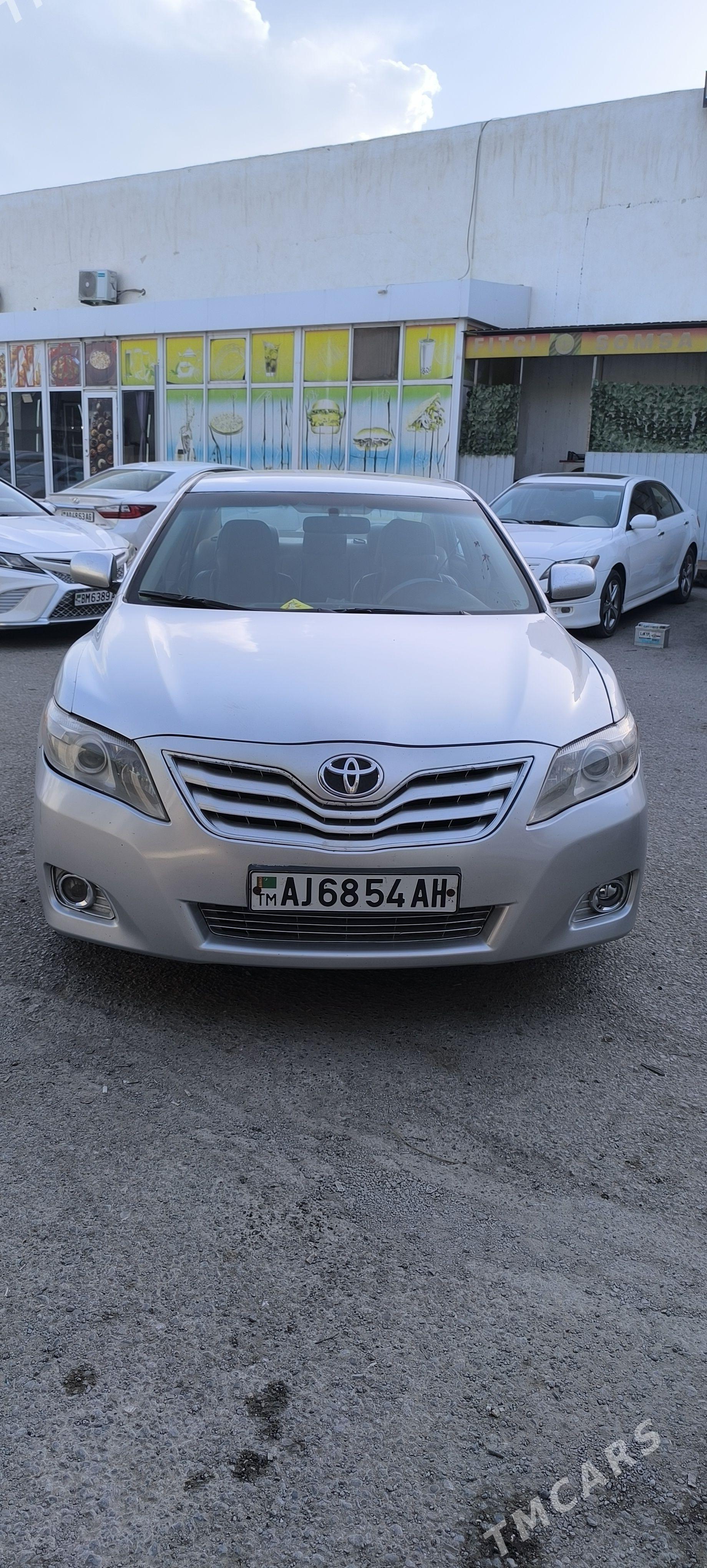 Toyota Camry 2010 - 170 000 TMT - Ак-Бугдайский этрап - img 1