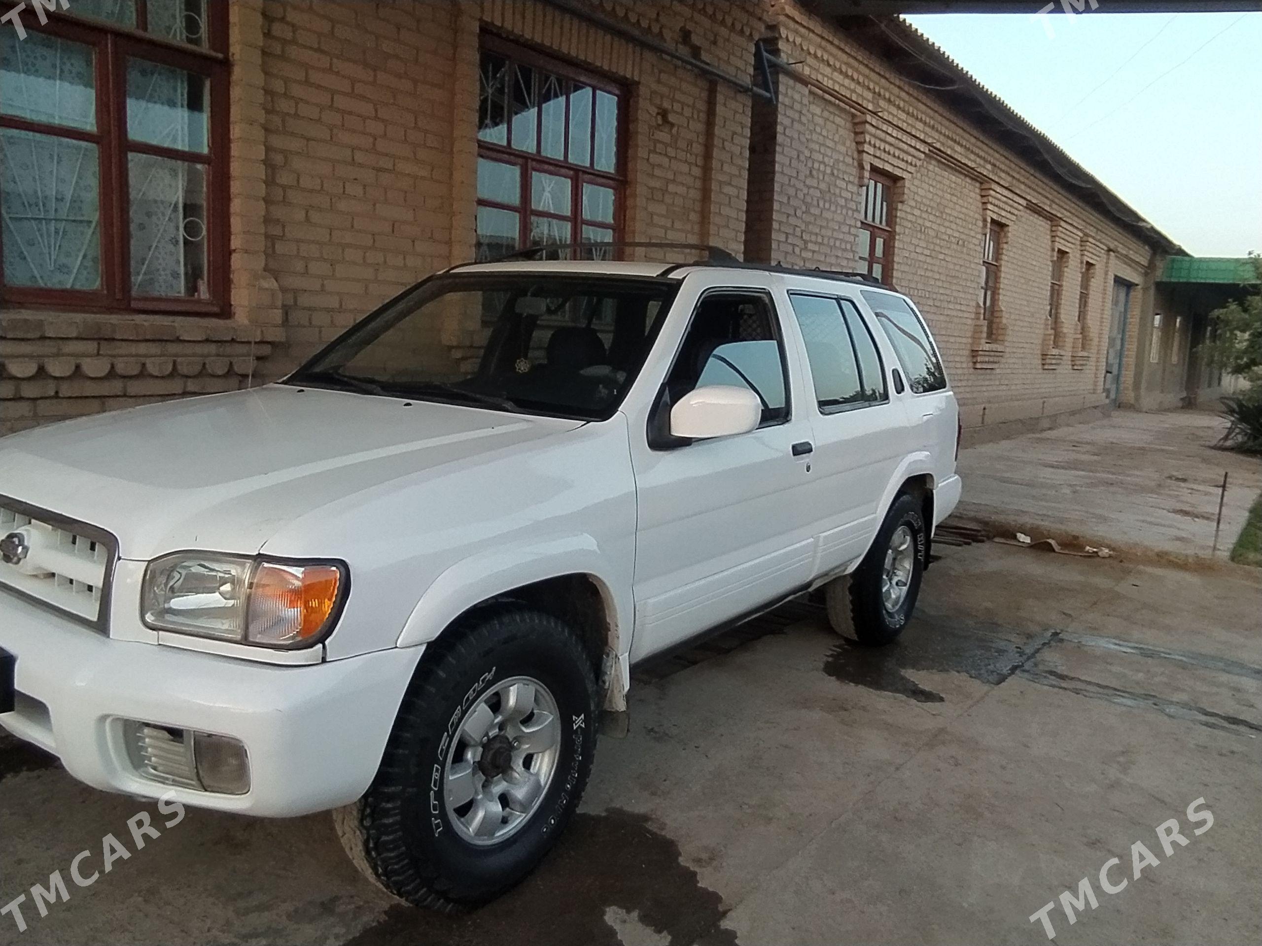 Nissan Pathfinder 1997 - 90 000 TMT - Çärjew - img 1