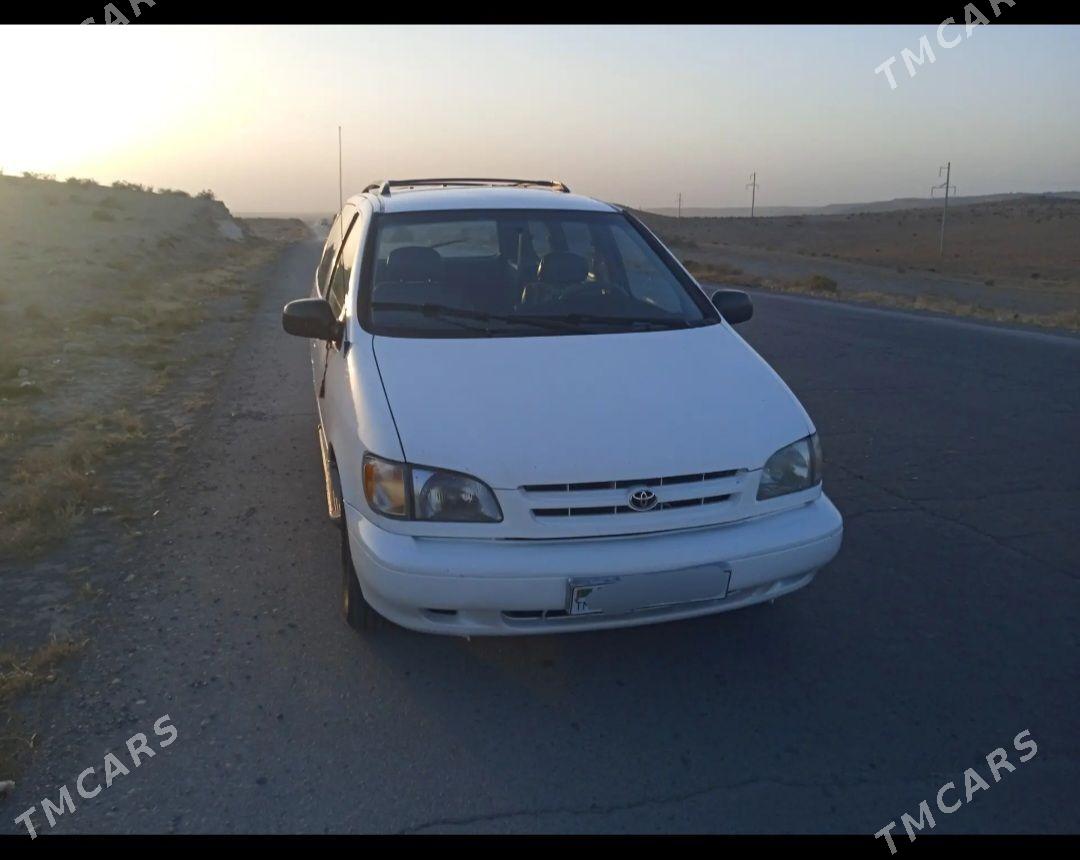 Toyota Sienna 2000 - 155 000 TMT - Койтендаг - img 1