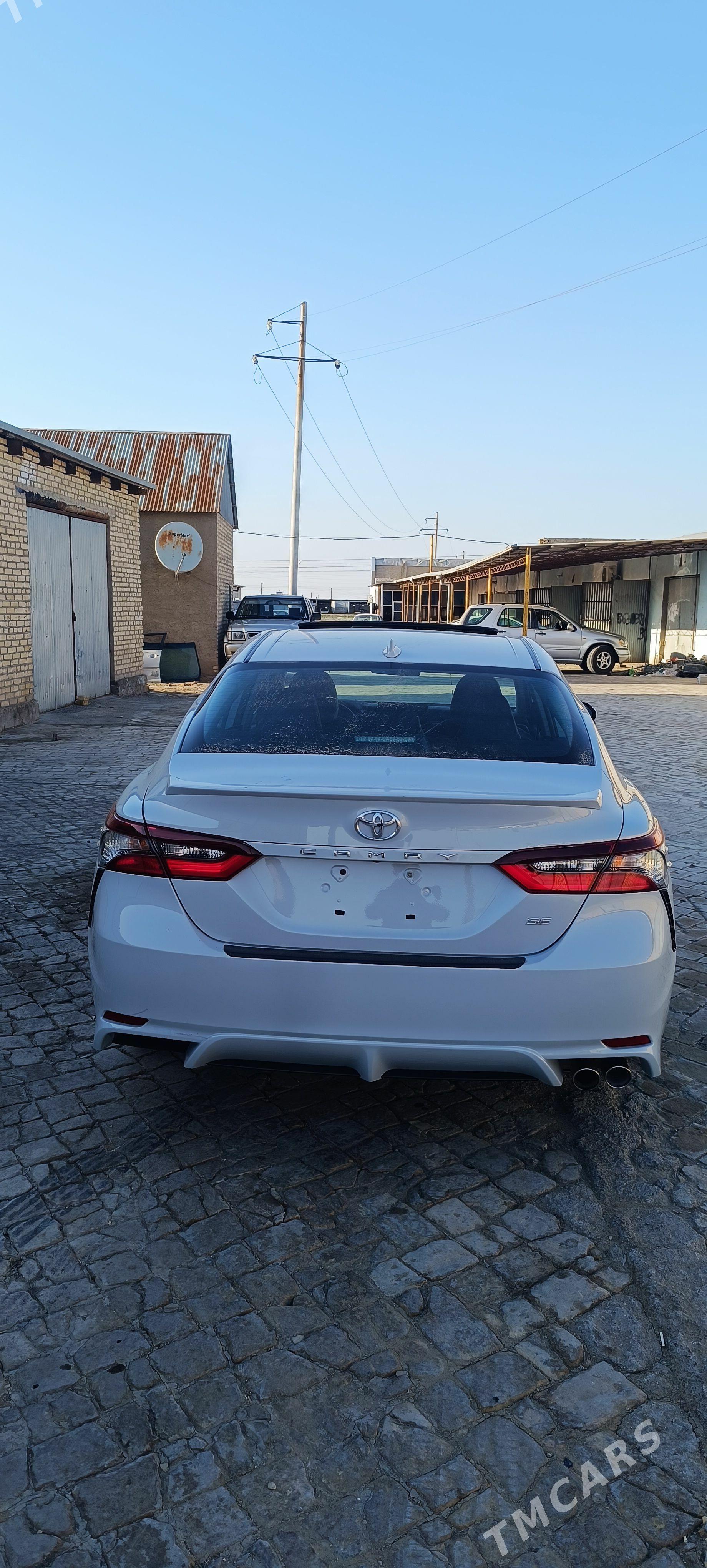 Toyota Camry 2022 - 335 000 TMT - Байрамали - img 1