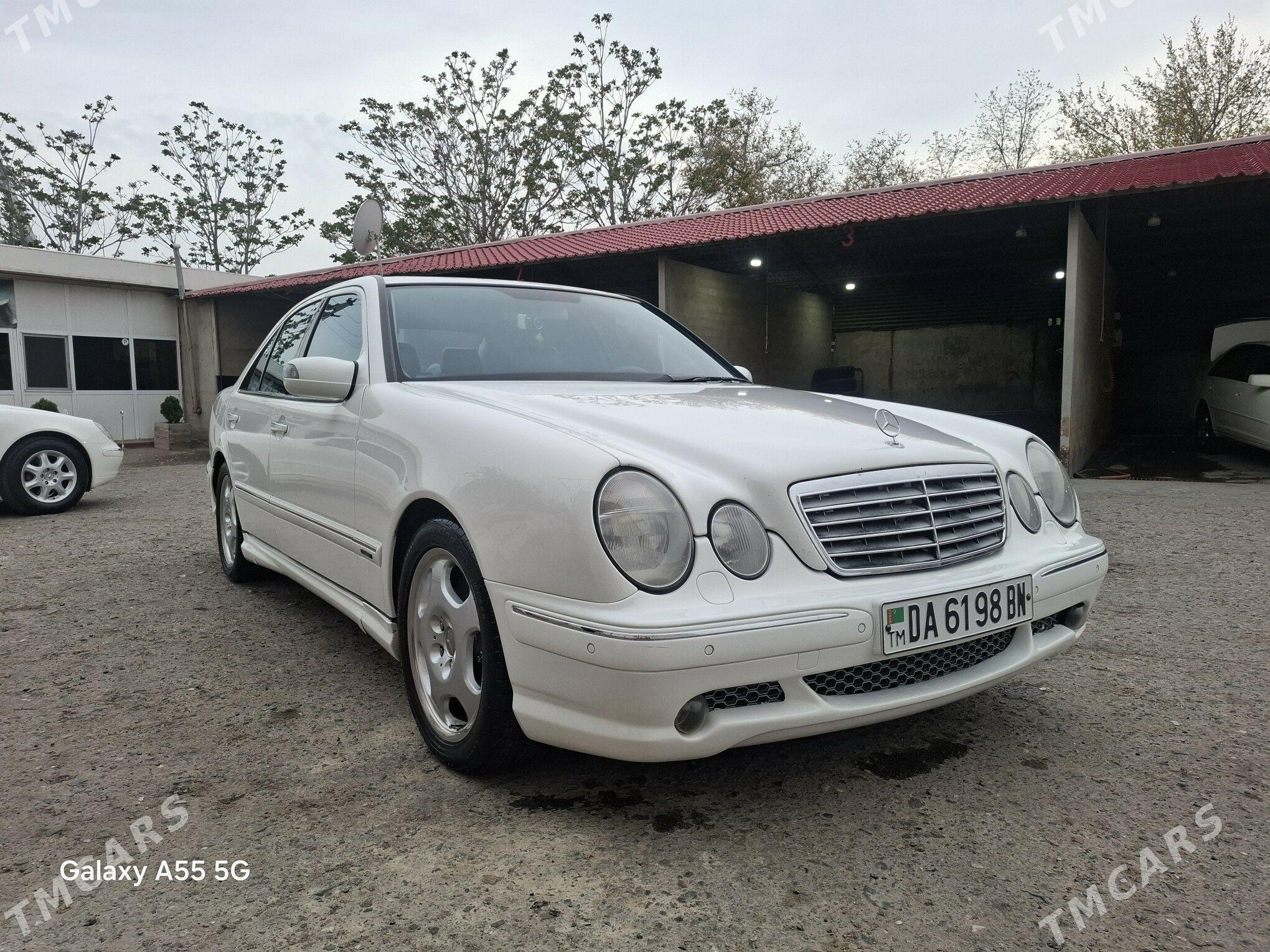 Mercedes-Benz E320 2000 - 180 000 TMT - Türkmenbaşy - img 1