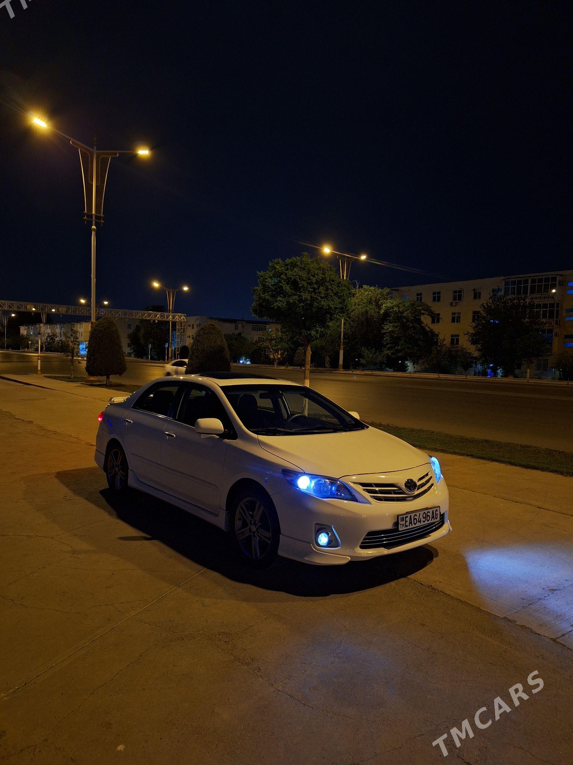 Toyota Corolla 2013 - 235 000 TMT - 11 мкр - img 1