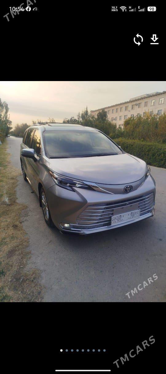 Toyota Sienna 2023 - 800 000 TMT - Туркменабат - img 1