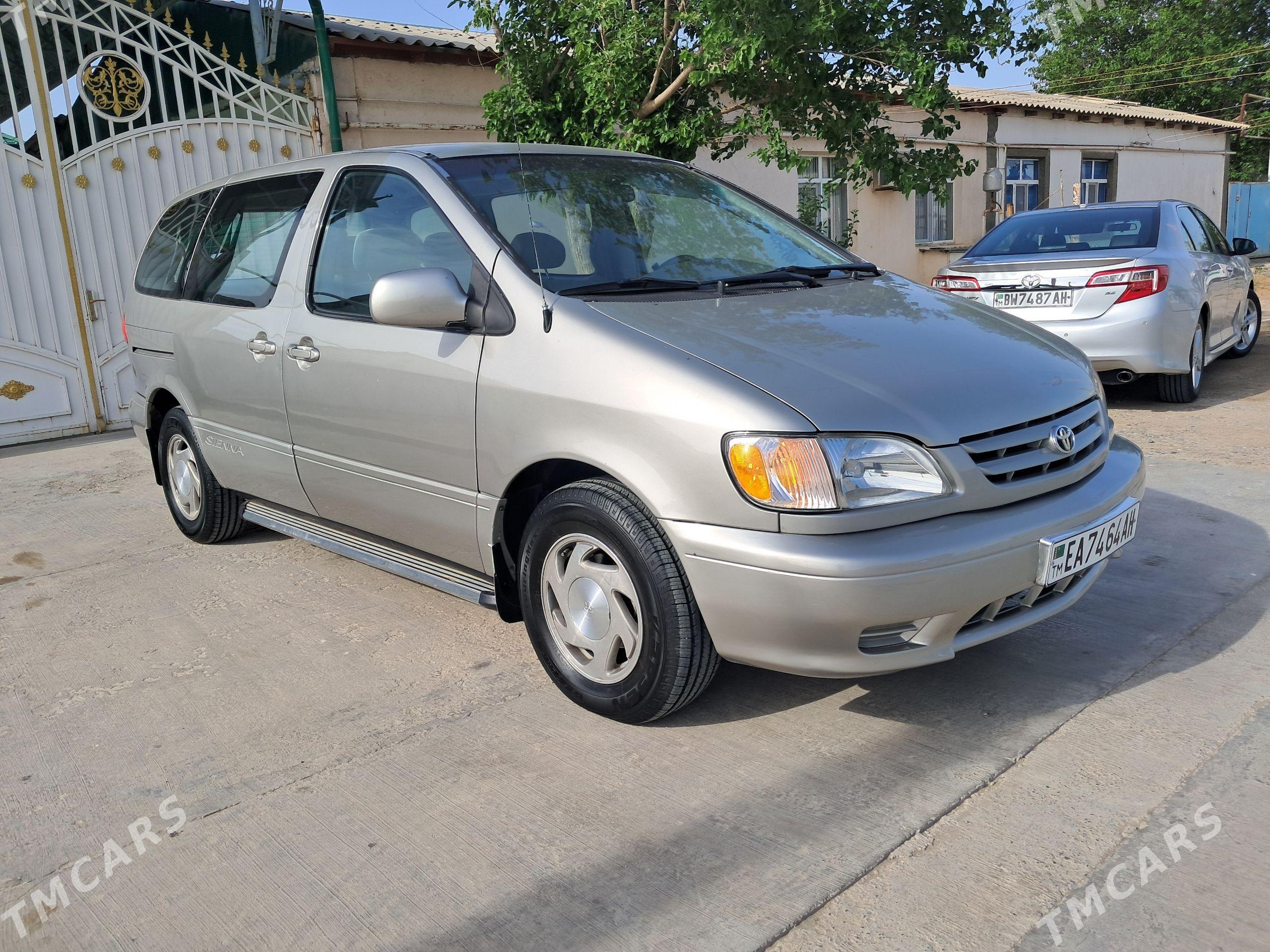 Toyota Sienna 2001 - 215 000 TMT - Änew - img 1