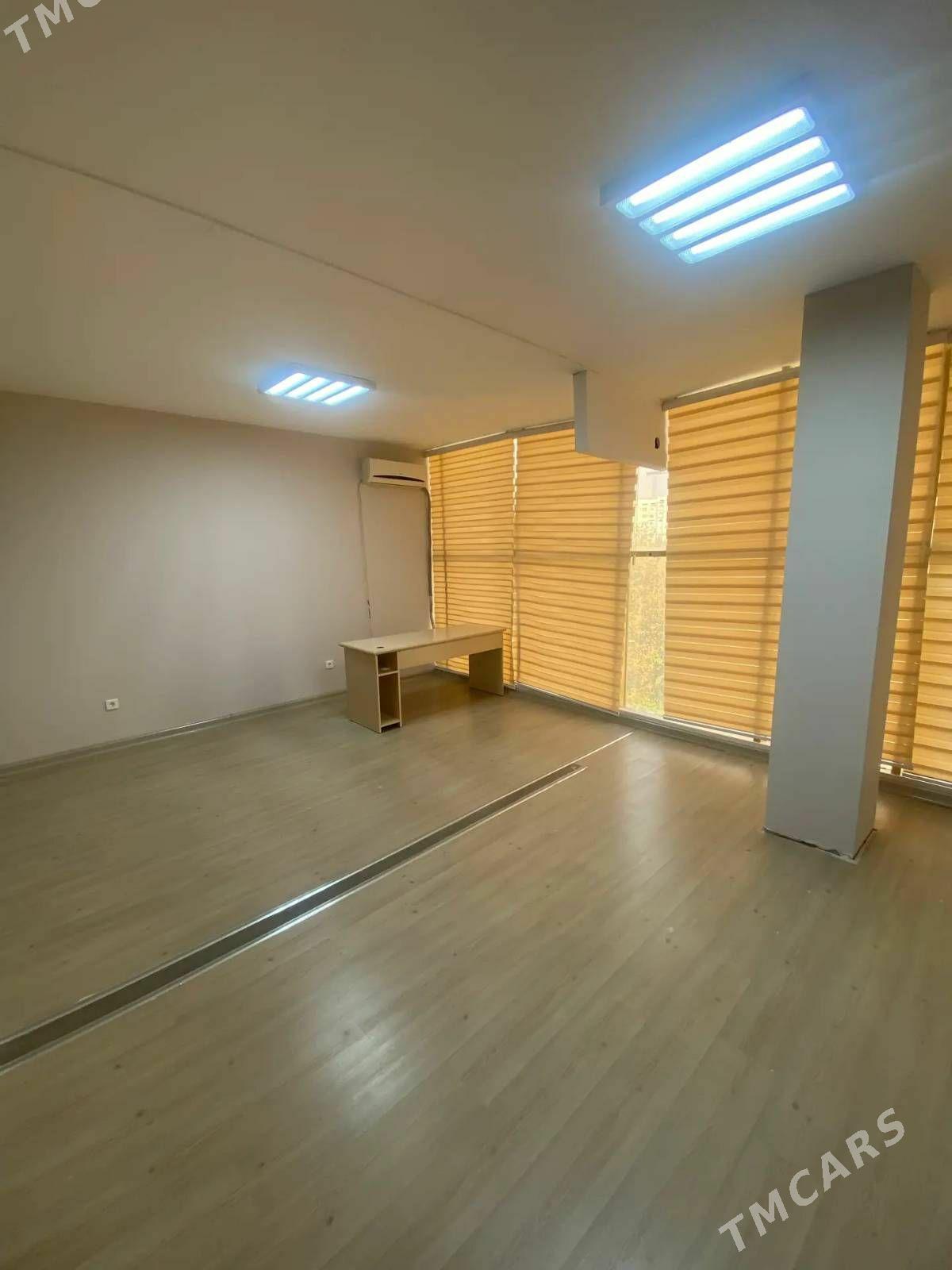 МИР 4 ОФИС 4ком 150м² - Мир 4 - img 1