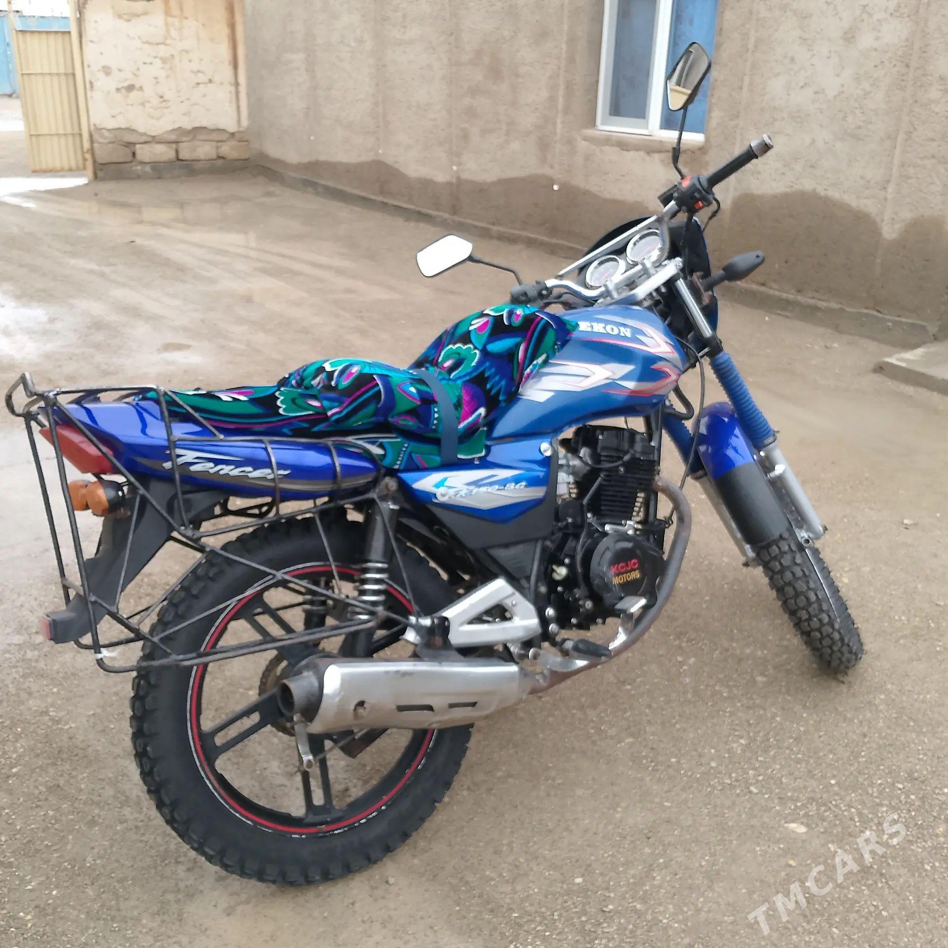 Fekon FK200-14G 2016 - 17 000 TMT - Гумдаг - img 1