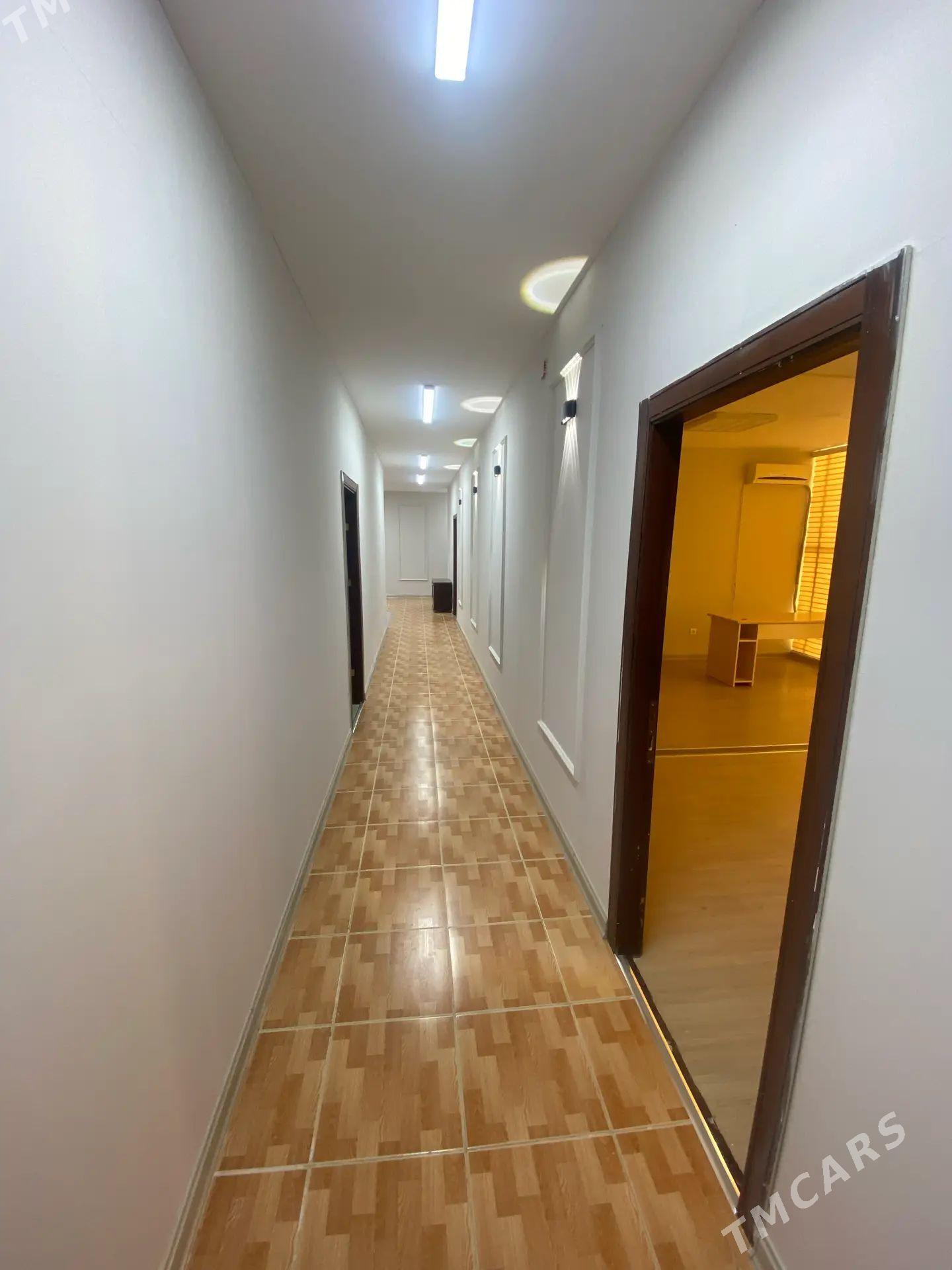 МИР 4 ОФИС 4ком 150м² - Мир 4 - img 1