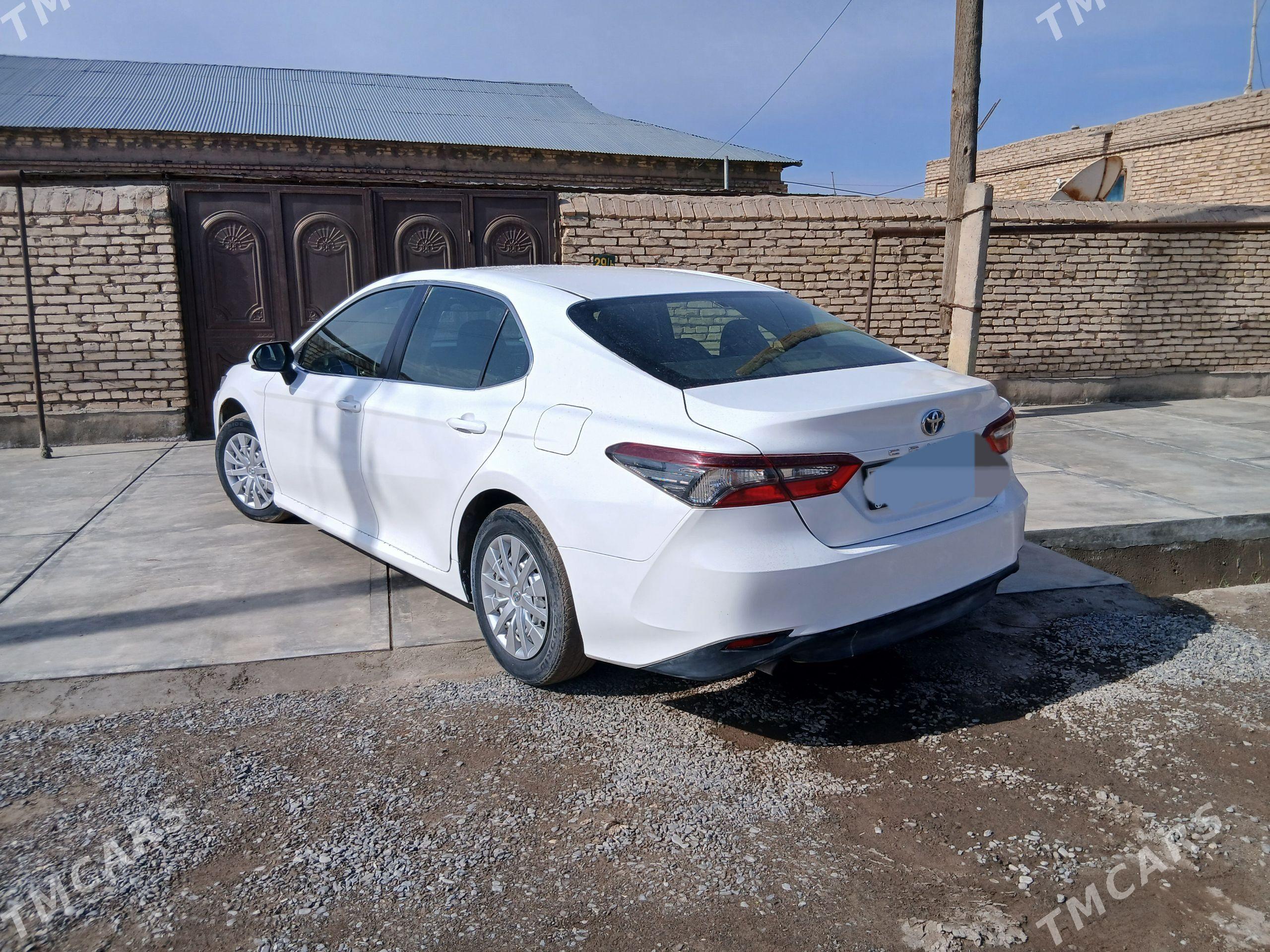 Toyota Camry Hybrid 2021 - 250 000 TMT - Губадаг - img 1