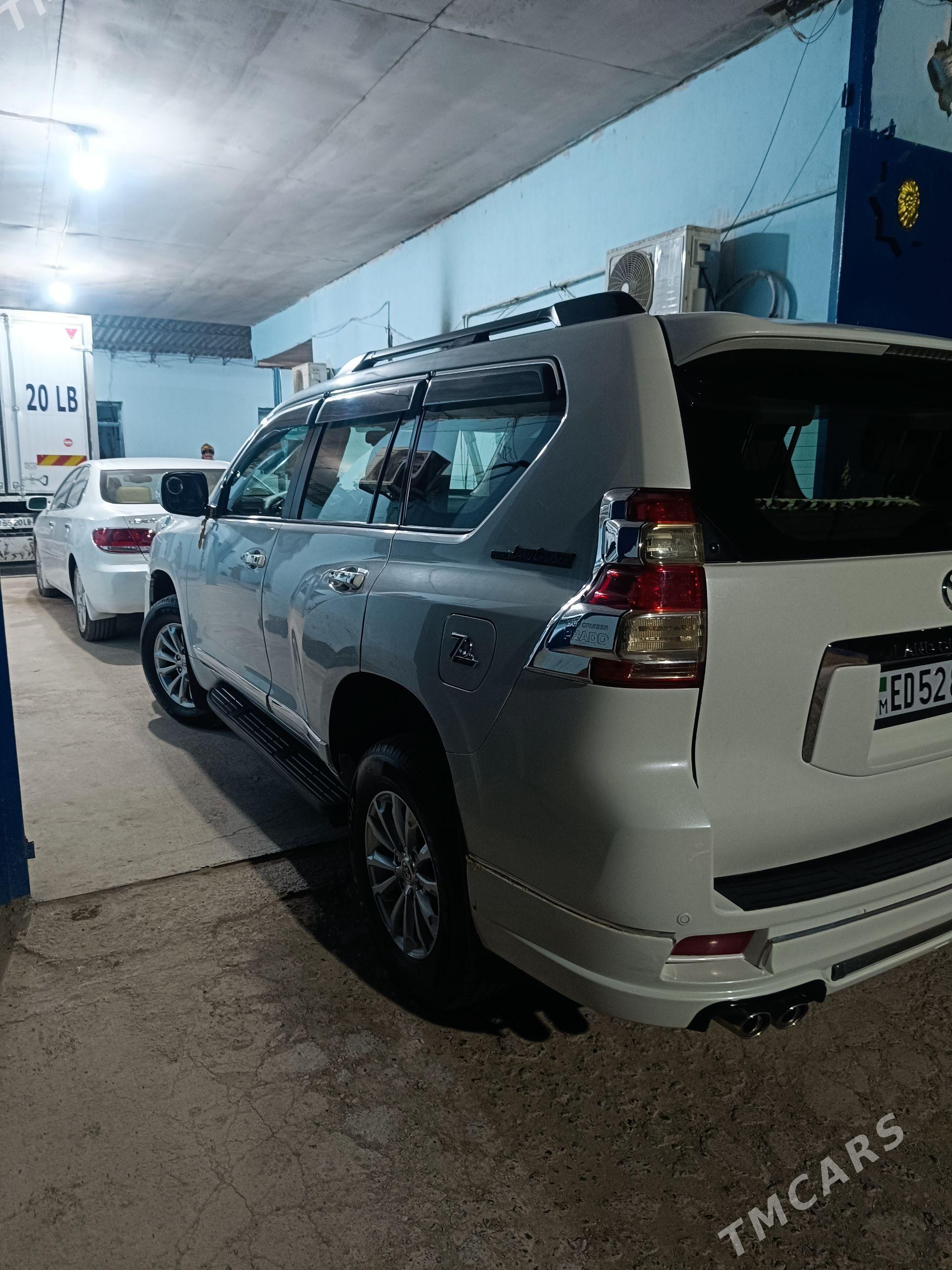 Toyota Land Cruiser Prado 2013 - 600 000 TMT - Койтендаг - img 1