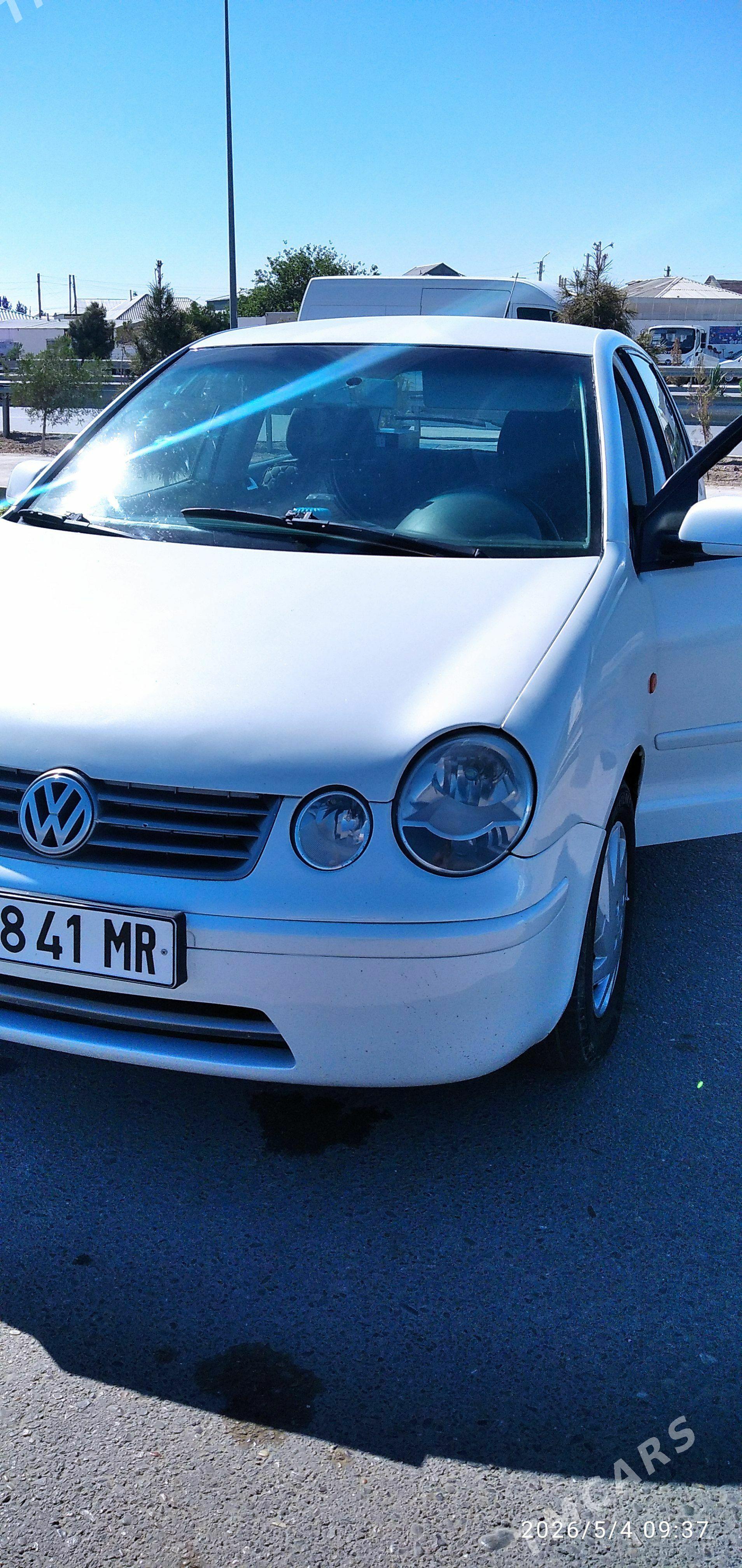 Volkswagen Polo 2002 - 70 000 TMT - Мары - img 1