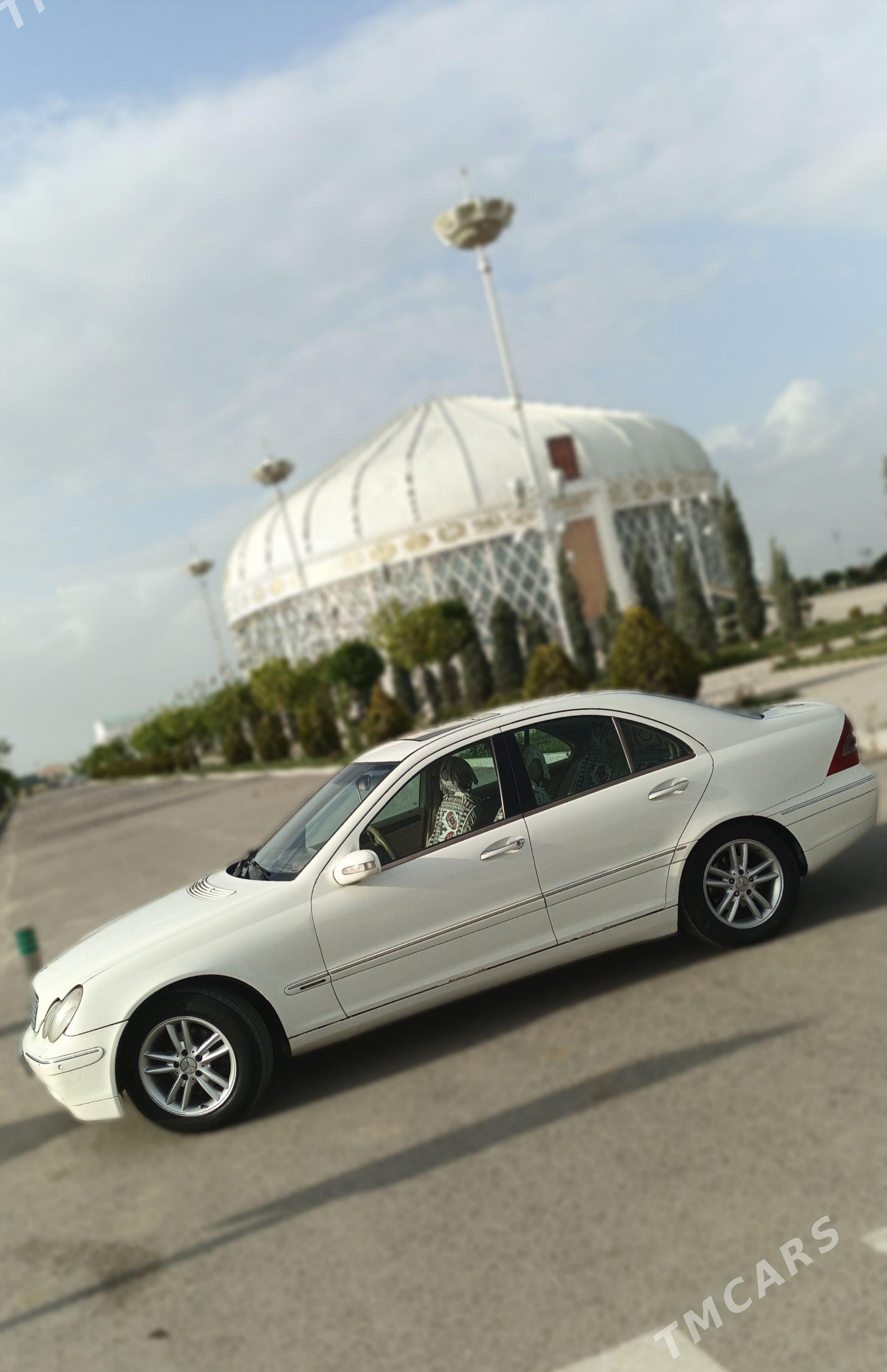 Mercedes-Benz C-Class 2002 - 79 000 TMT - Türkmenabat - img 1