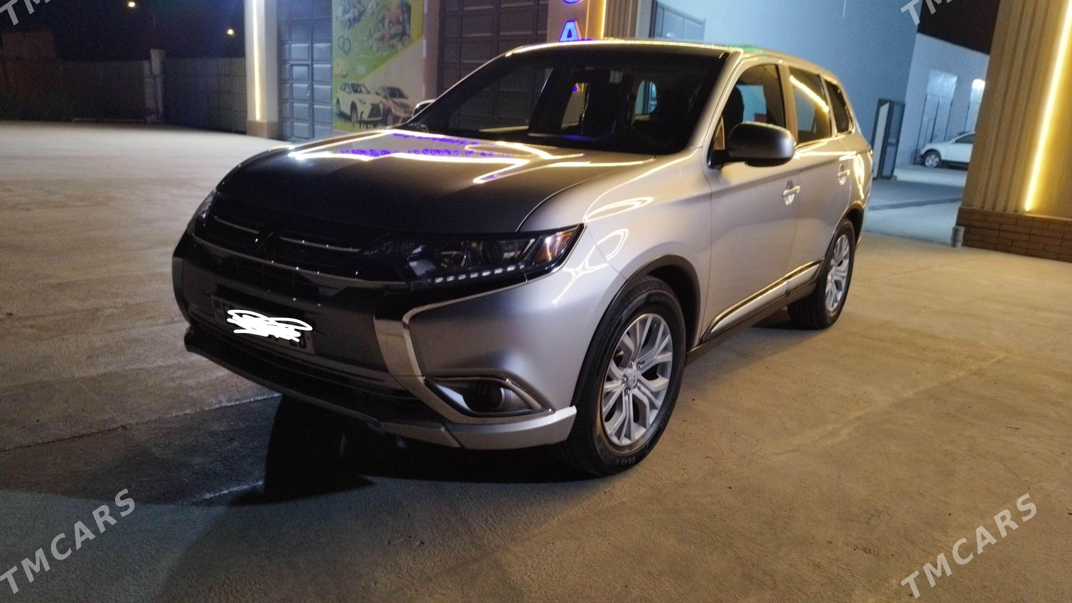 Mitsubishi Outlander 2019 - 300 000 TMT - Туркменабат - img 1