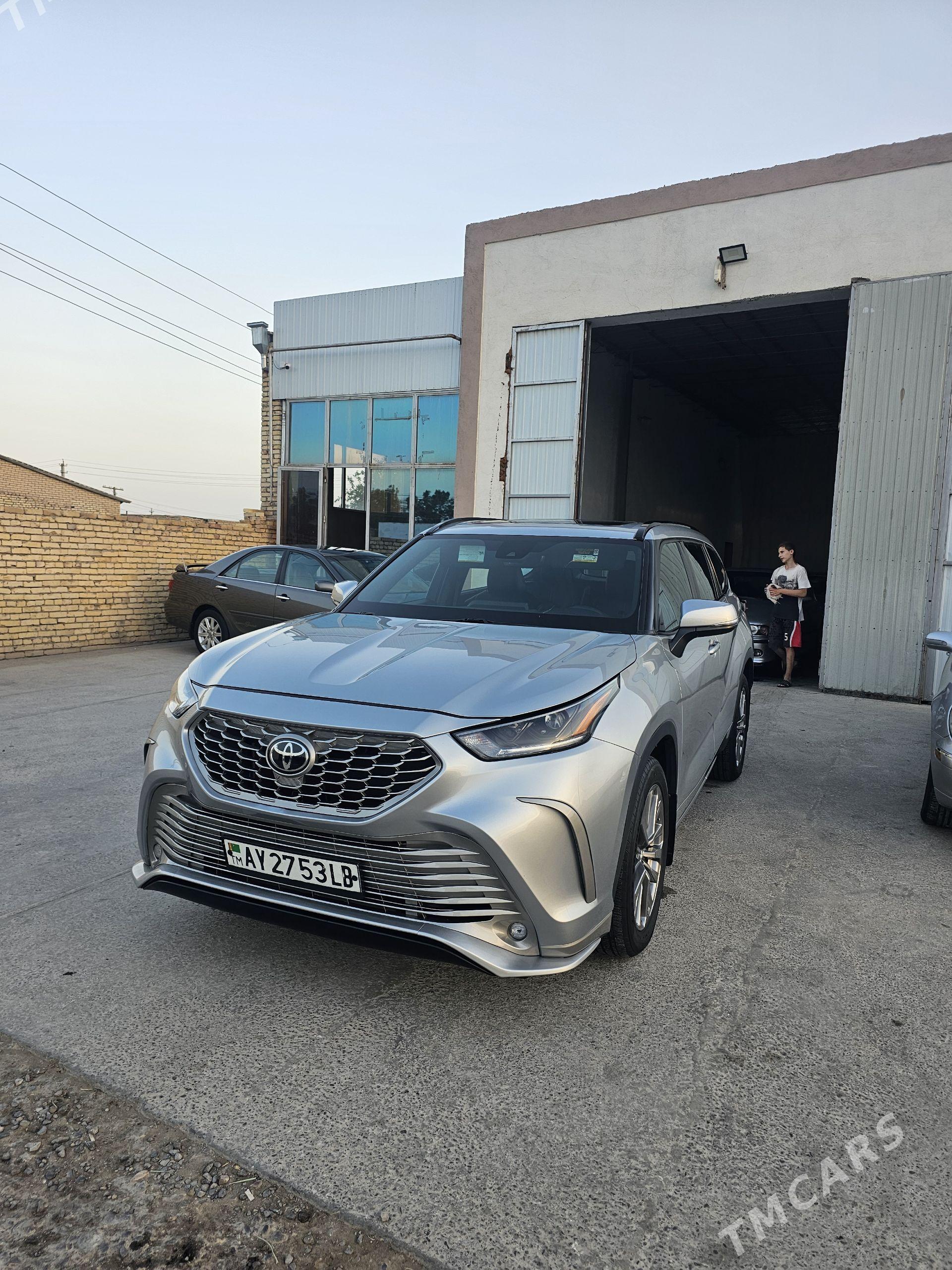 Toyota Highlander 2021 - 570 000 TMT - Türkmenabat - img 1