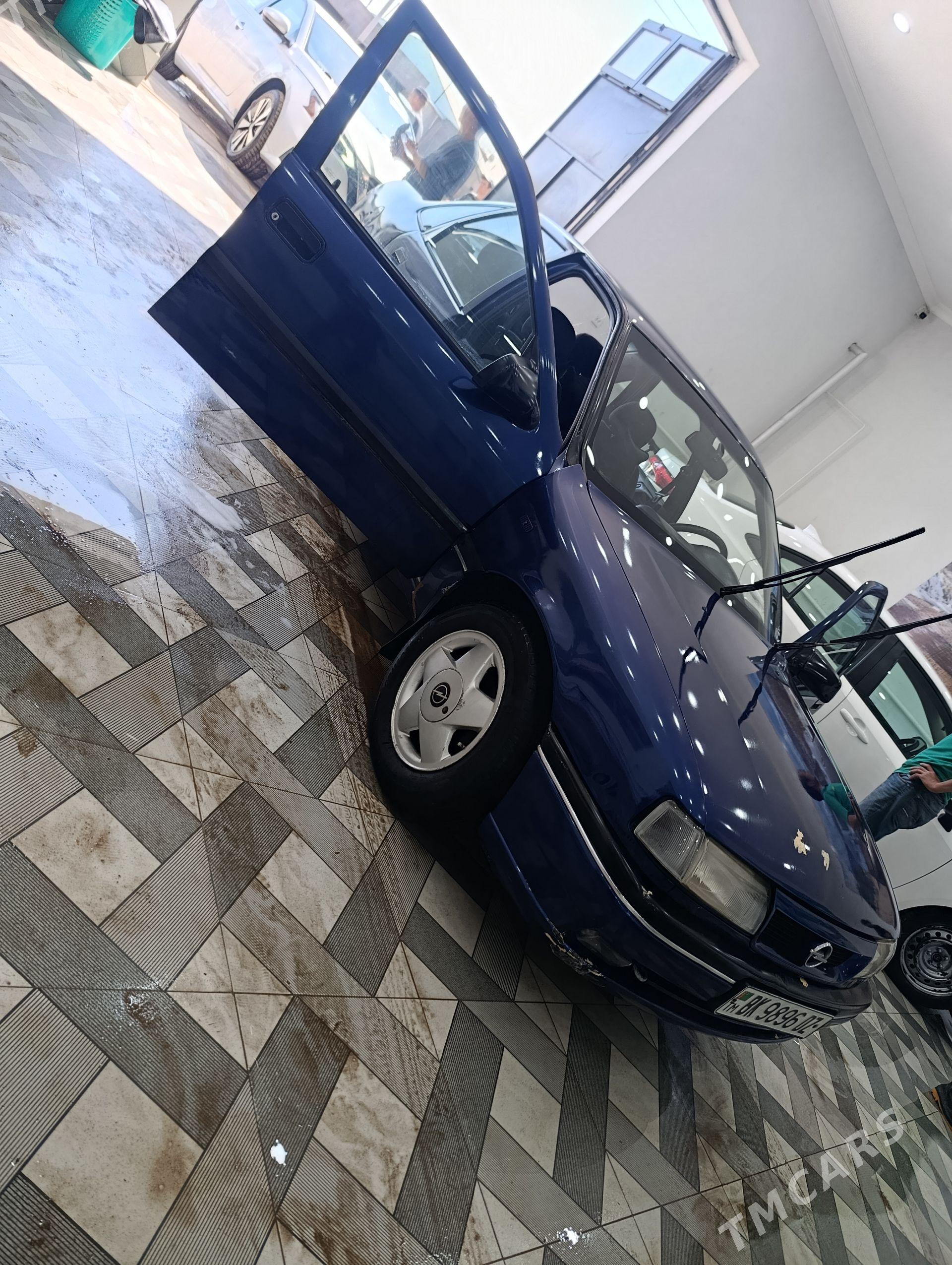 Opel Vectra 1993 - 50 000 TMT - Gubadag - img 1