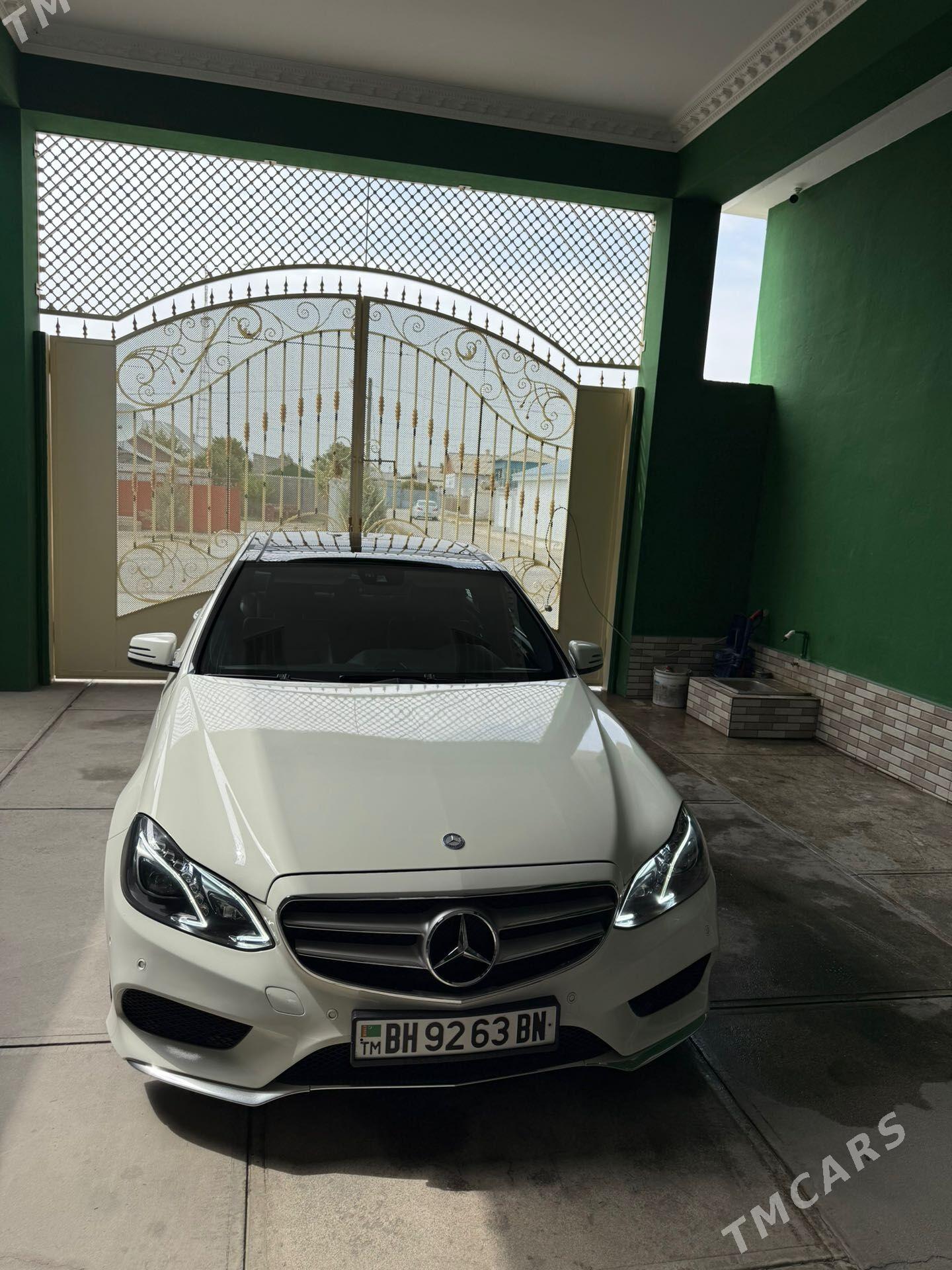 Mercedes-Benz E350 2010 - 350 000 TMT - Балканабат - img 1