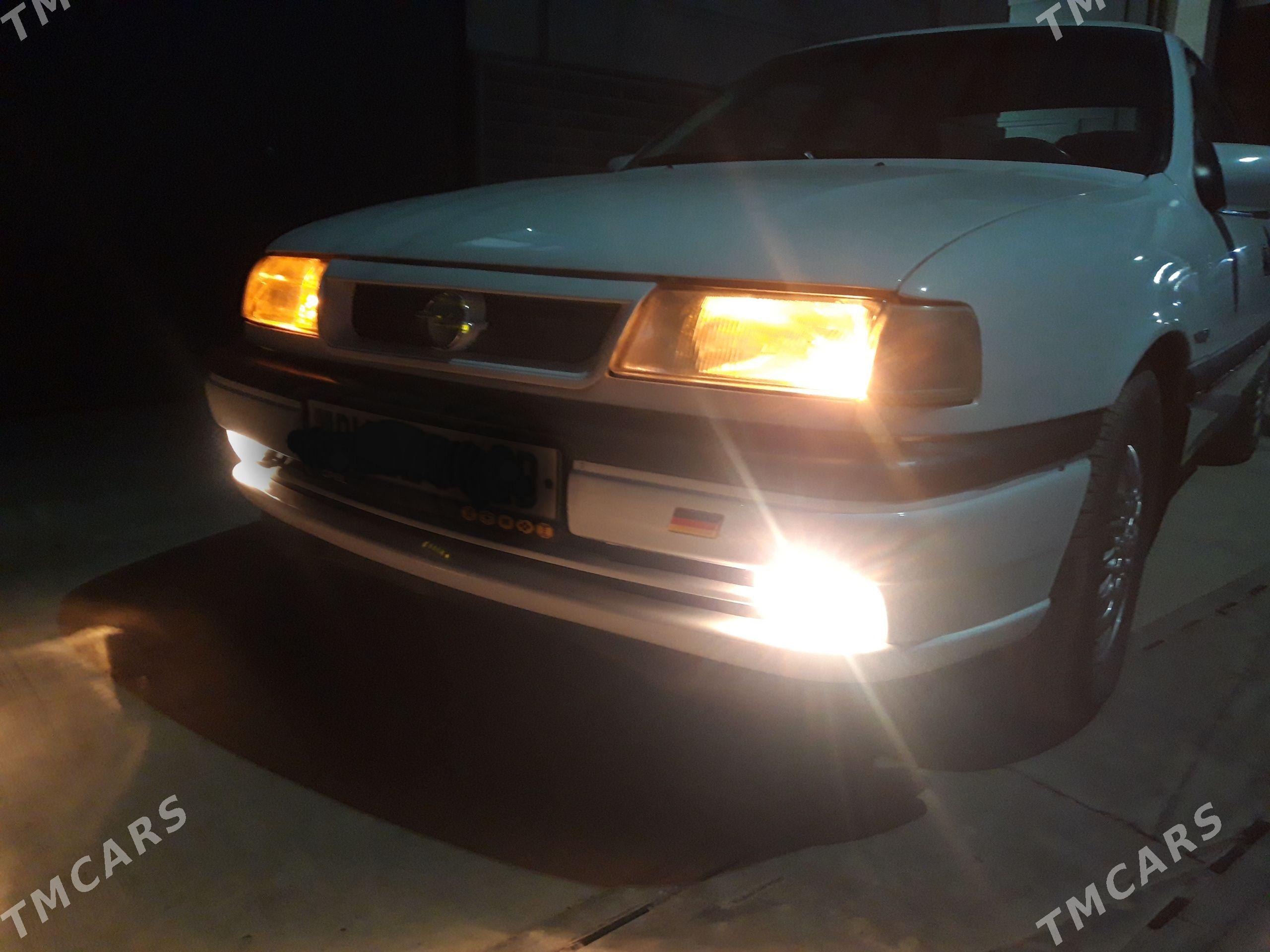 Opel Vectra 1994 - 62 000 TMT - Çärjew - img 1