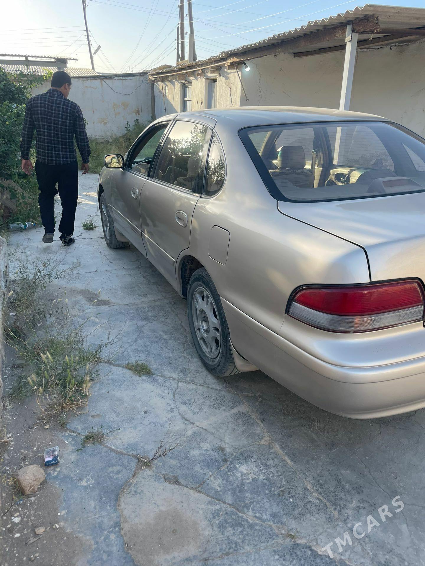 Toyota Avalon 1995 - 110 000 TMT - Койтендаг - img 1