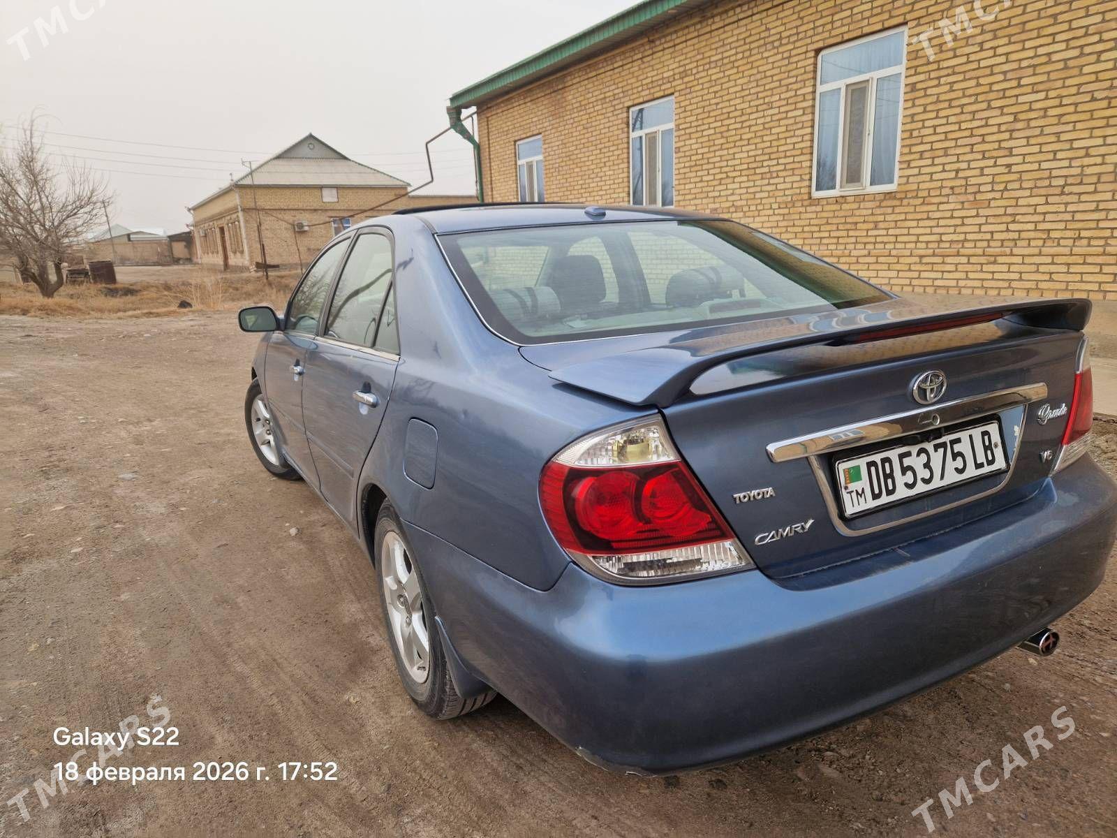 Toyota Camry 2004 - 180 000 TMT - Фарап - img 1