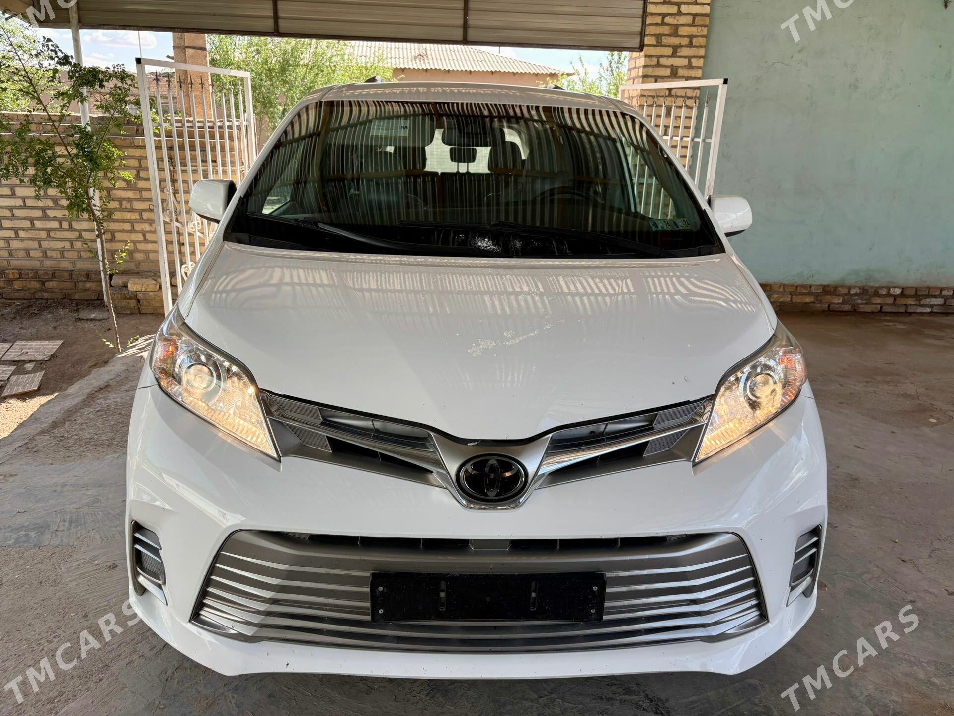 Toyota Sienna 2020 - 400 000 TMT - Görogly (Tagta) - img 1