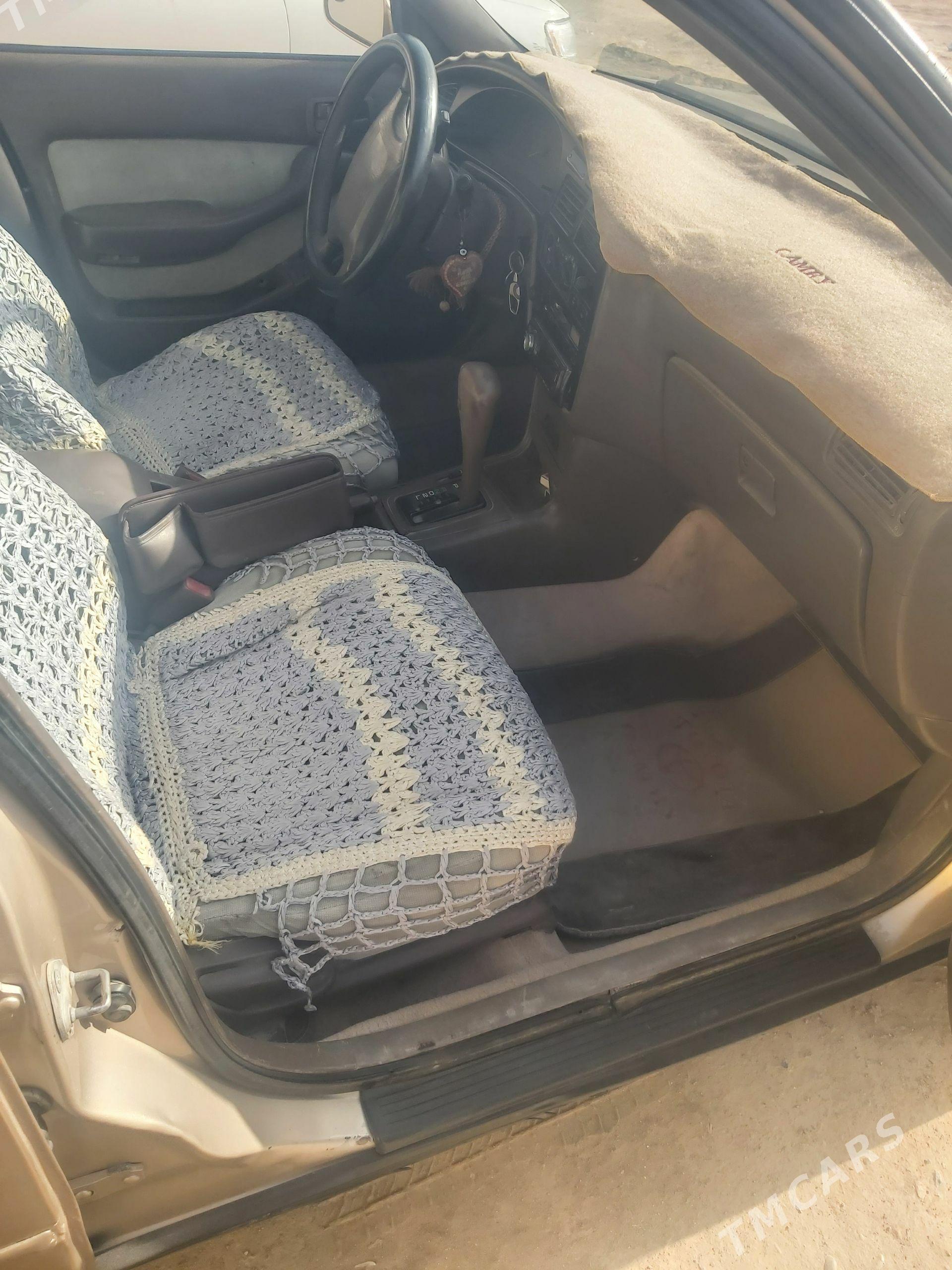 Toyota Camry 1993 - 90 000 TMT - Керки - img 1