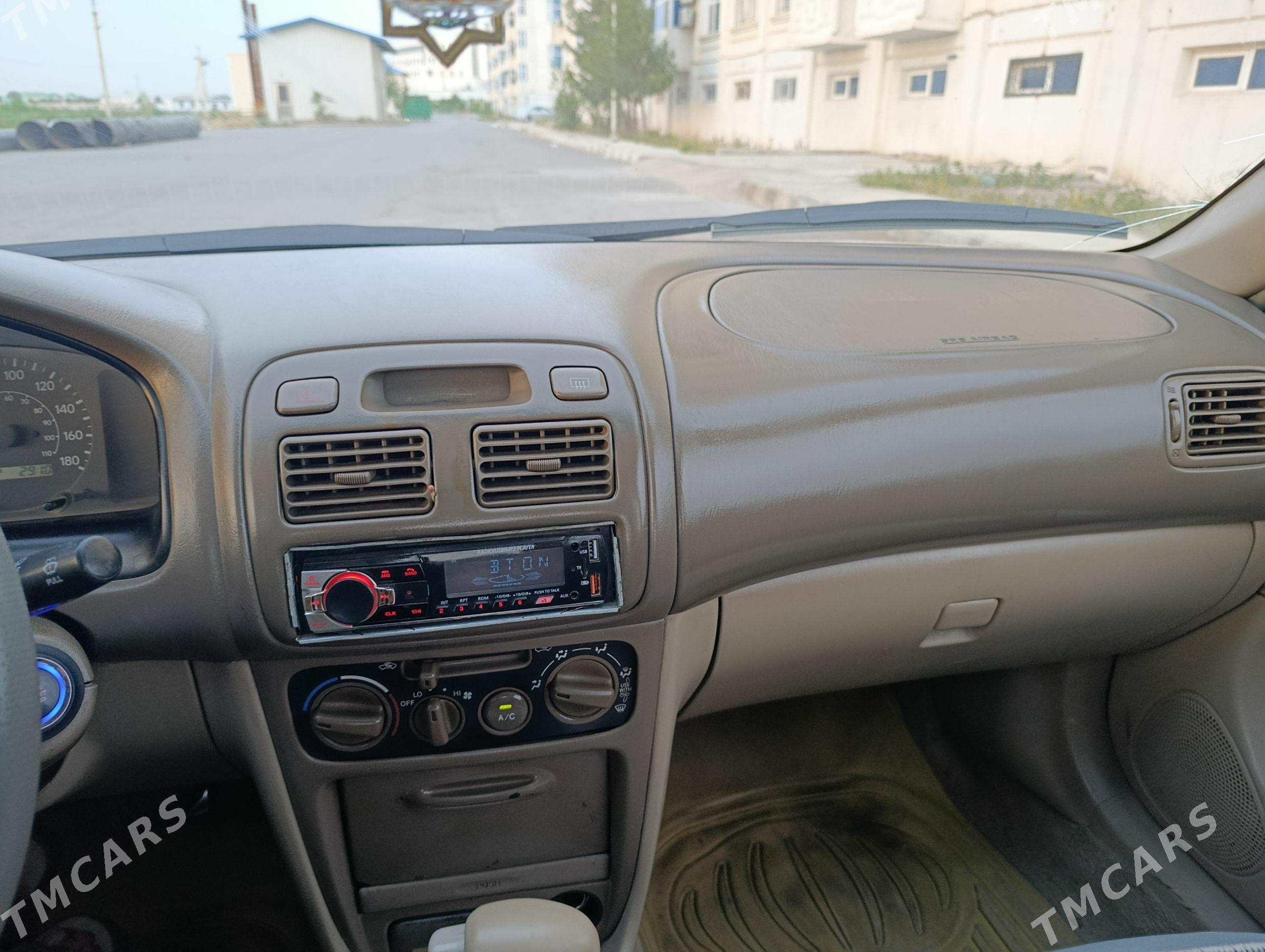 Toyota Corolla 2000 - 92 000 TMT - Туркменабат - img 1