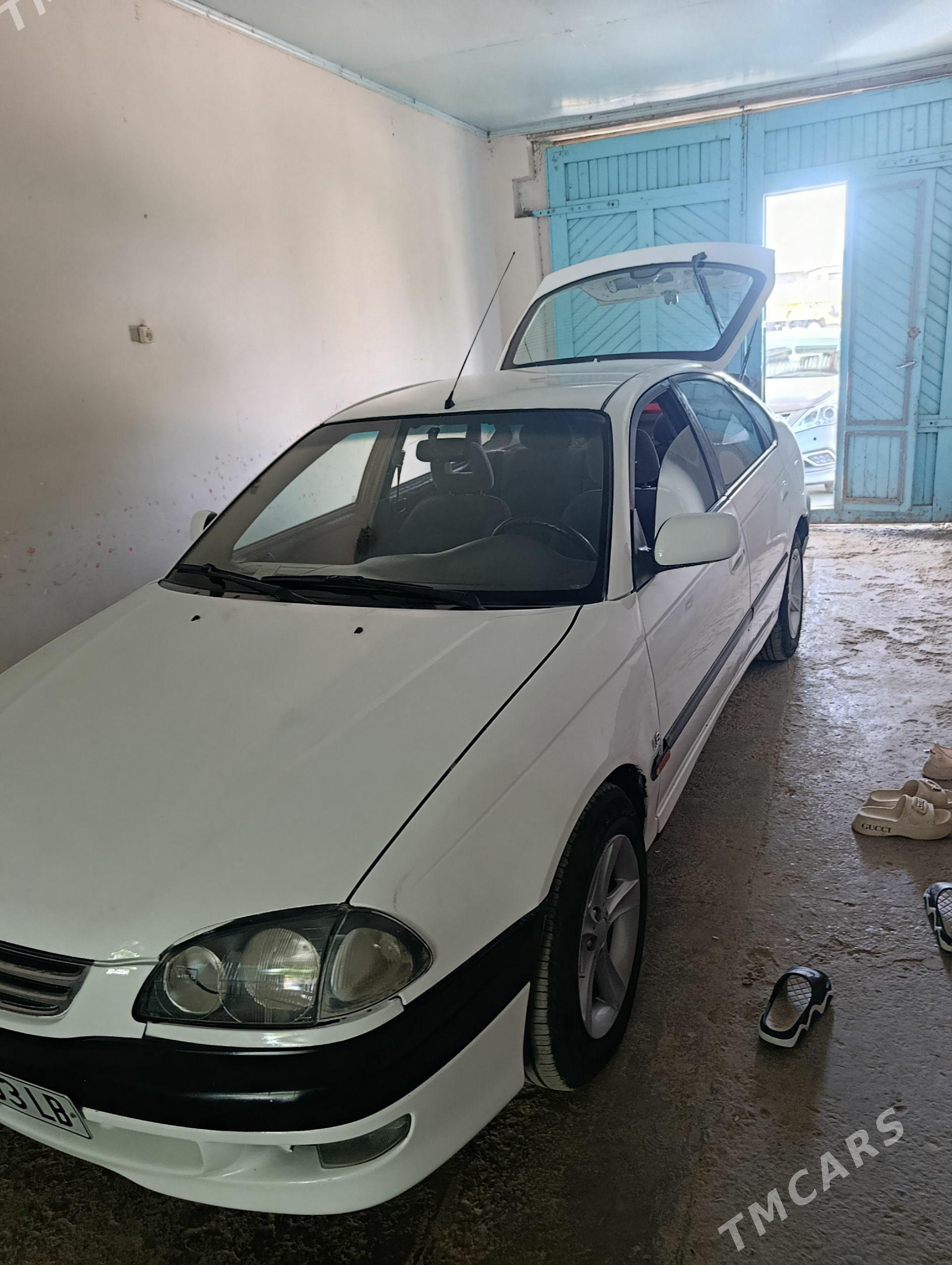 Toyota Avensis 1999 - 110 000 TMT - Дянев - img 1
