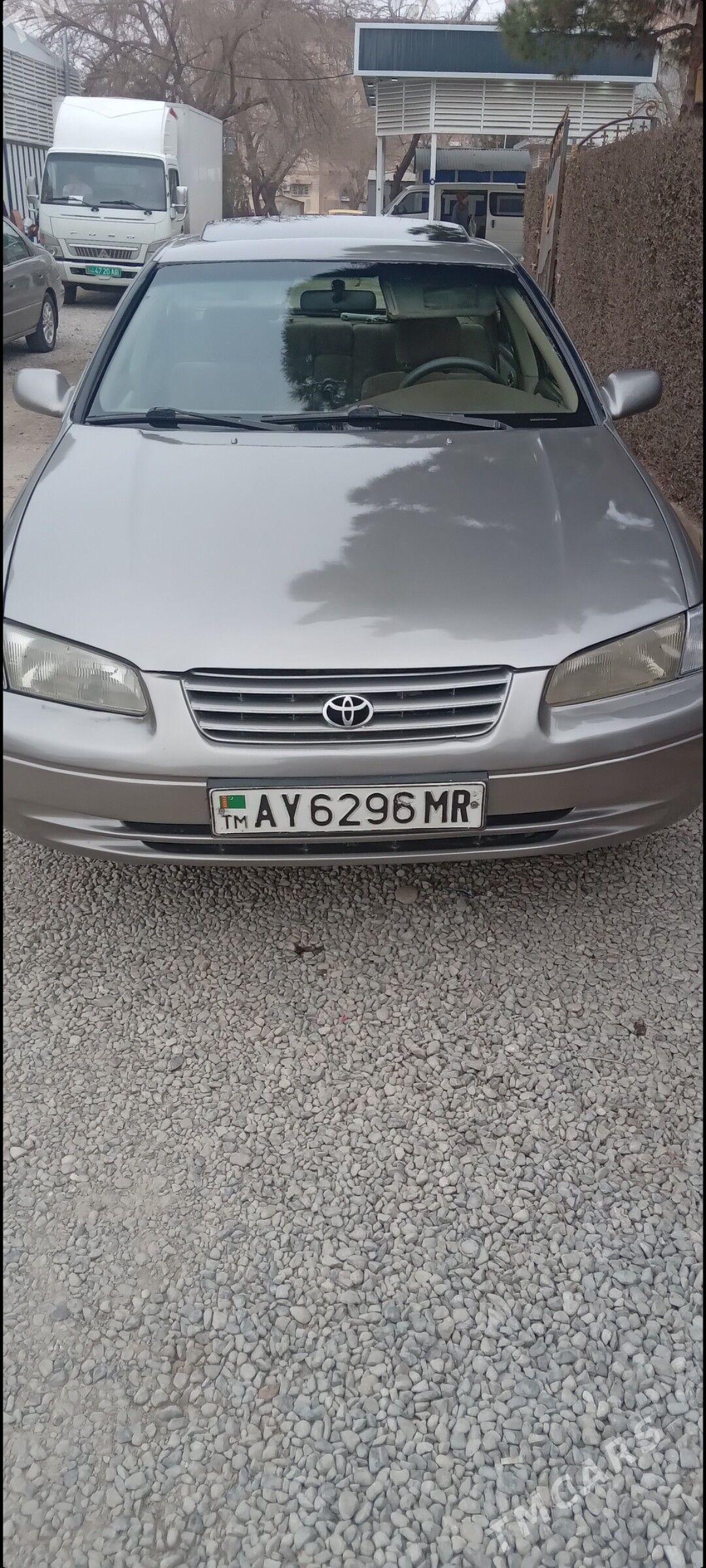 Toyota Camry 1998 - 128 000 TMT - Мары - img 1