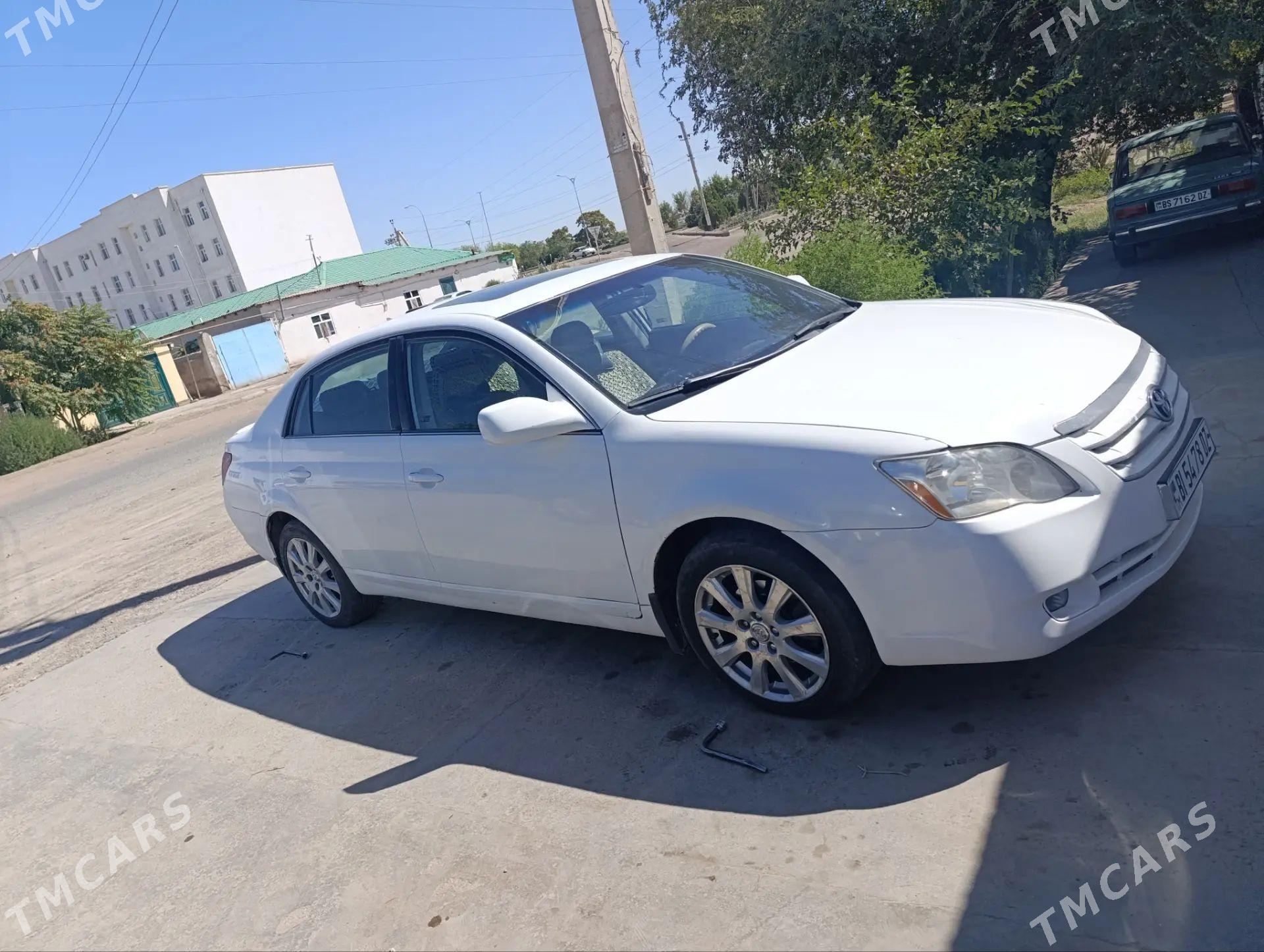 Toyota Avalon 2005 - 180 000 TMT - Köneürgenç - img 1