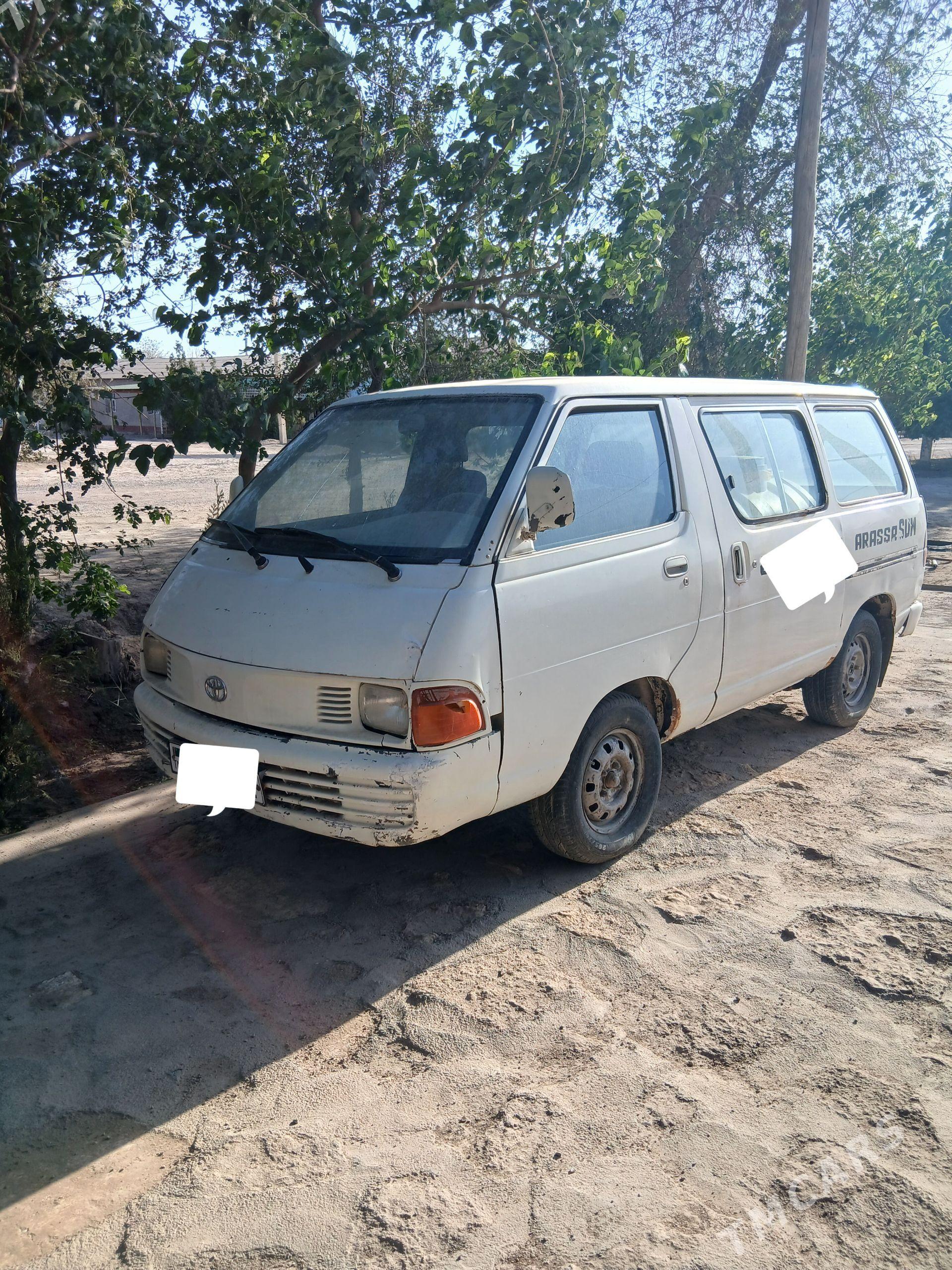 Toyota Town Ace 1996 - 50 000 TMT - Türkmenbaşy etr. - img 1