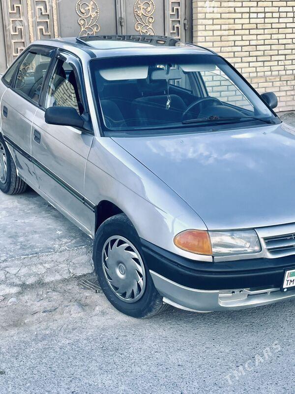 Opel Astra 1992 - 39 000 TMT - Мары - img 1