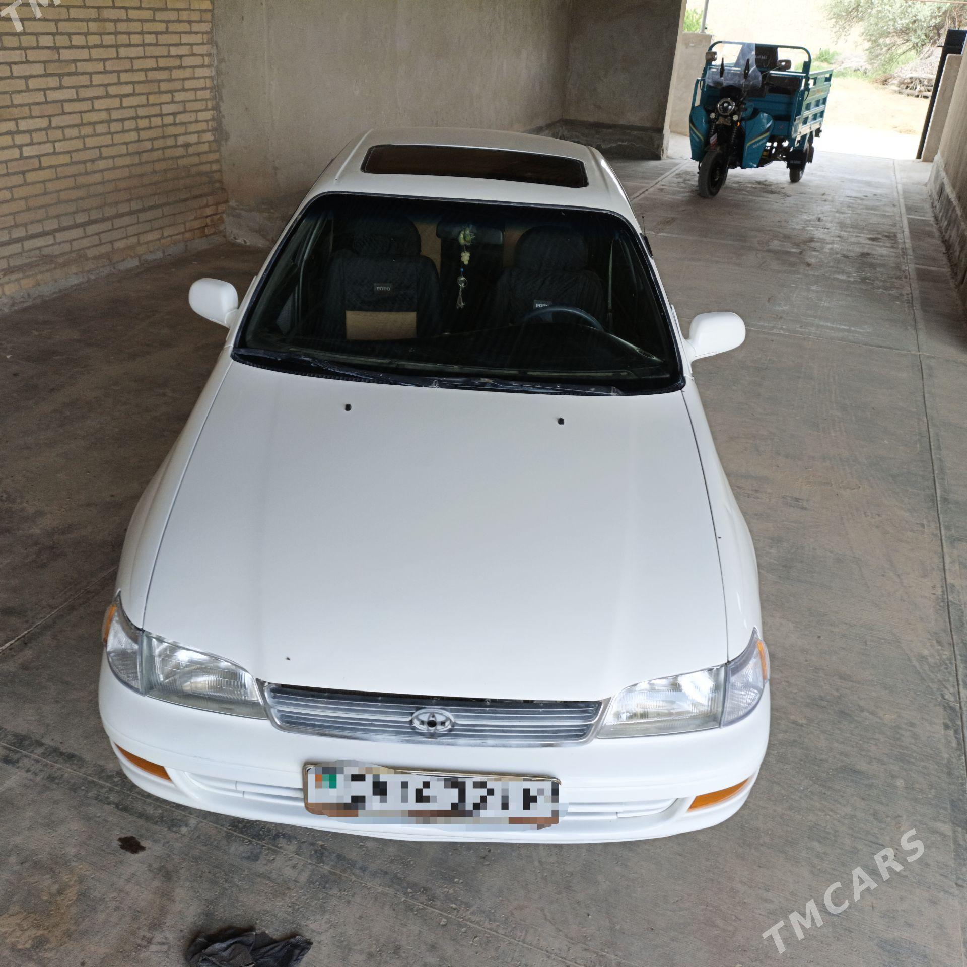 Toyota Carina 1994 - 70 000 TMT - Халач - img 1