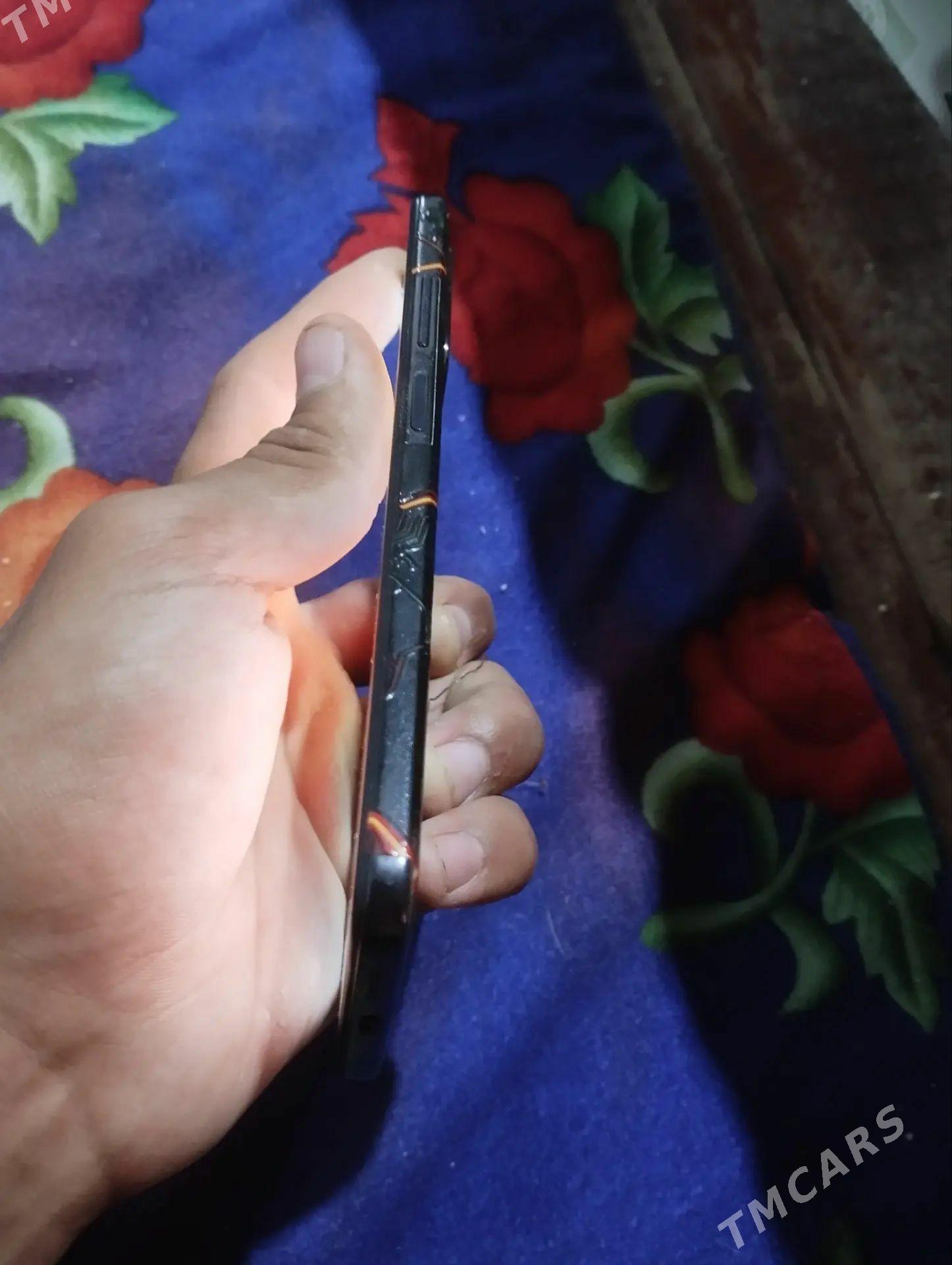 poco m 4 pro - Gurbansoltan Eje - img 1