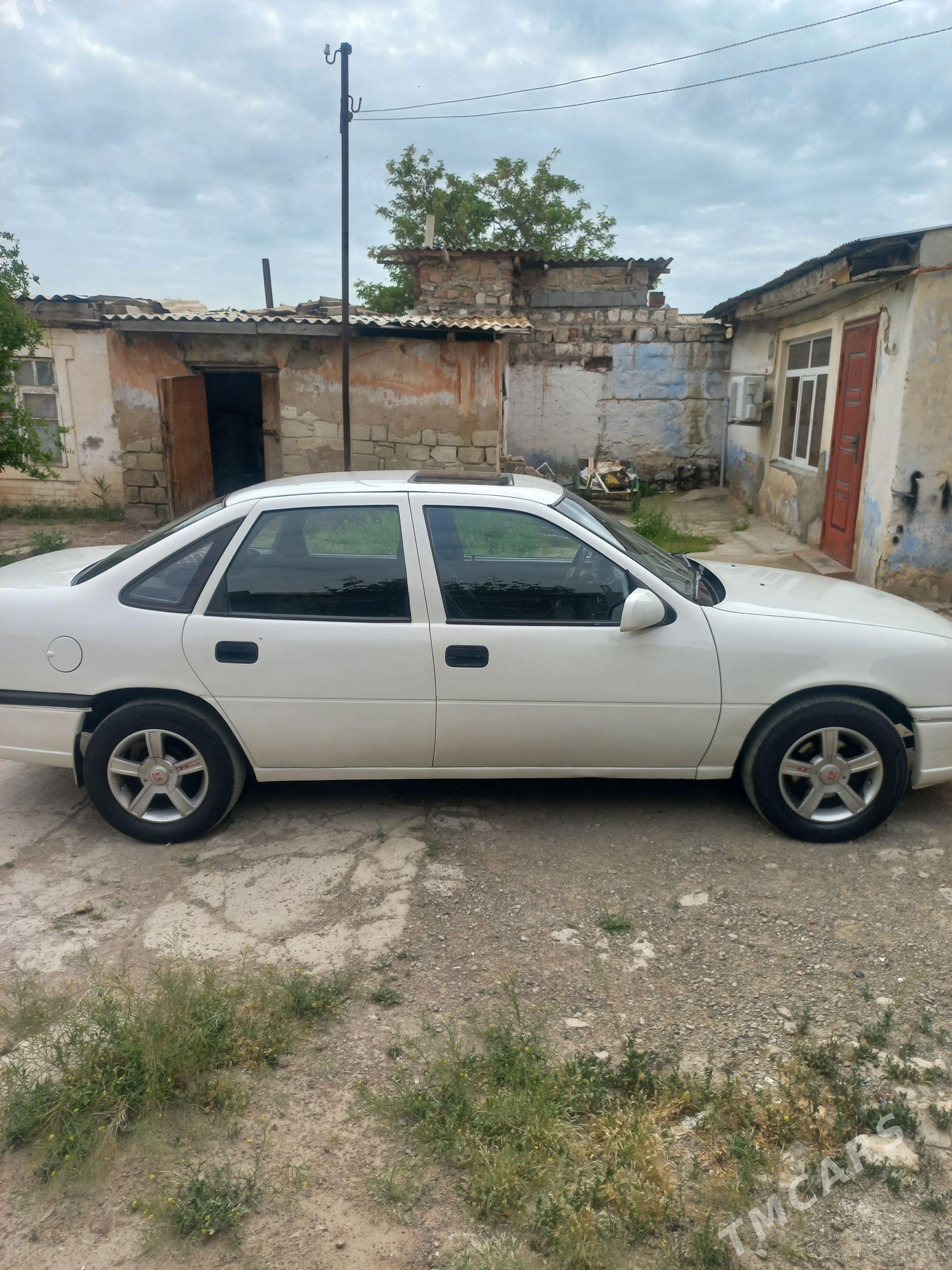 Opel Vectra 1994 - 59 000 TMT - Туркменбаши - img 1