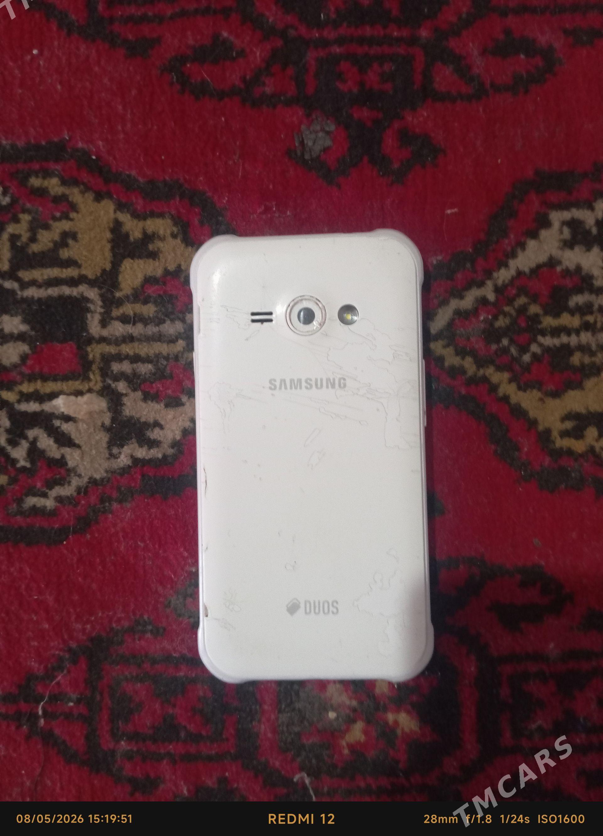 Samsung j1ace - Дашогуз - img 1
