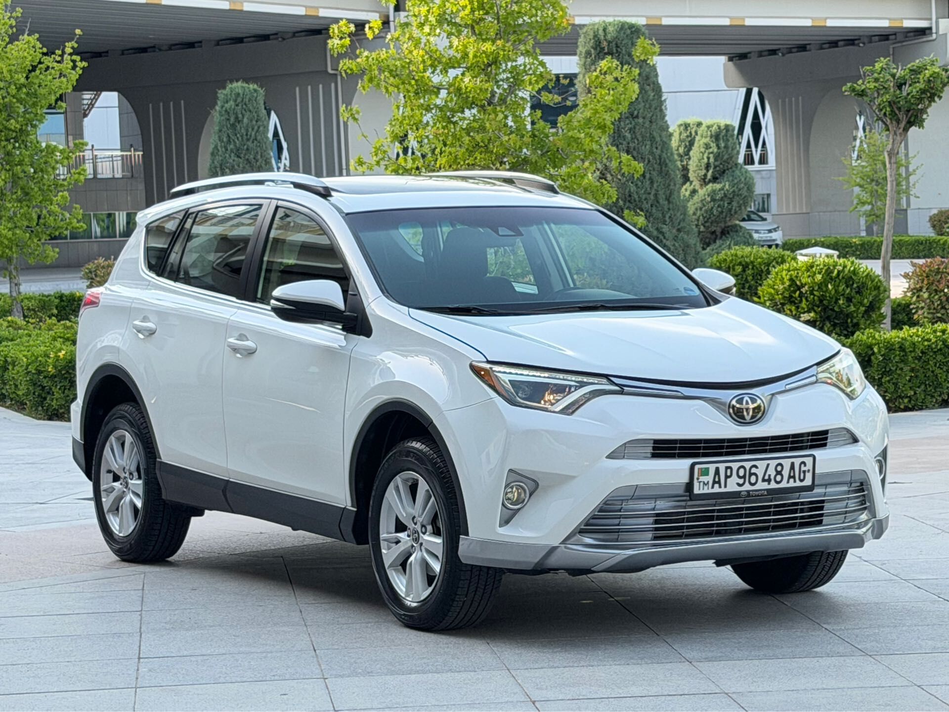 Toyota RAV4 2018 - 390 000 TMT - Ашхабад - img 1